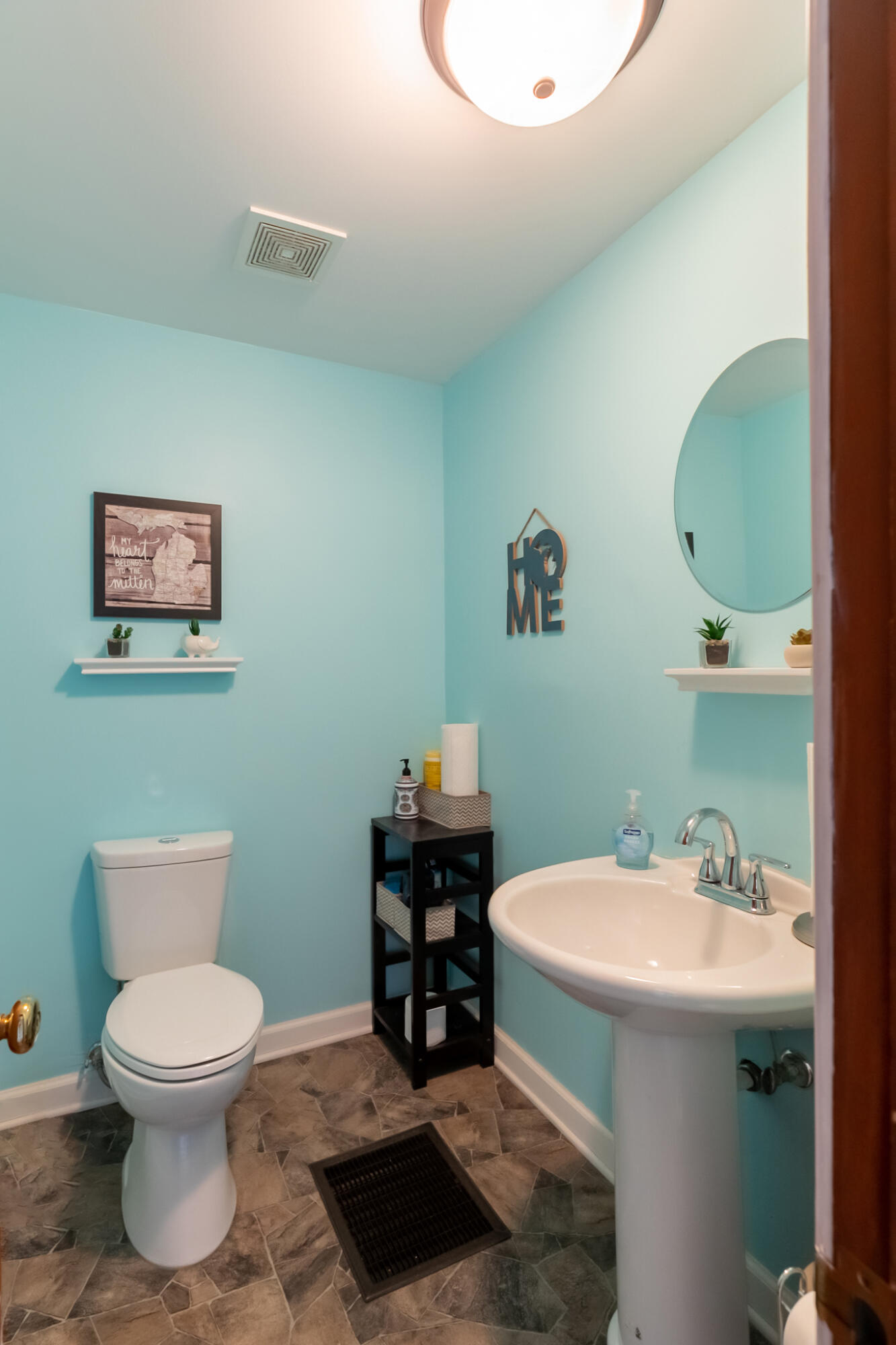 2325 S Cedar Street Property Photo 15
