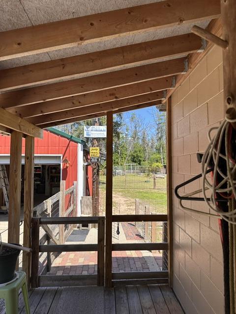 164 W 10 Mile Property Photo 5