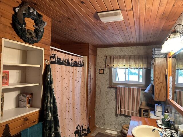 164 W 10 Mile Property Photo 14