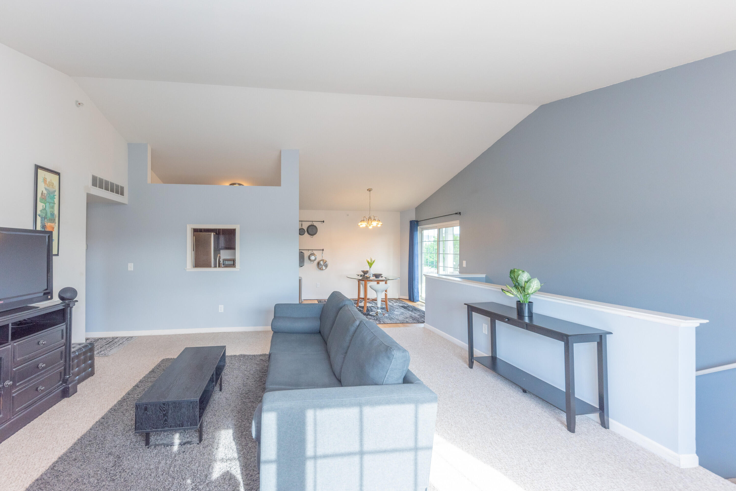1104 Riversedge Drive Property Photo 15