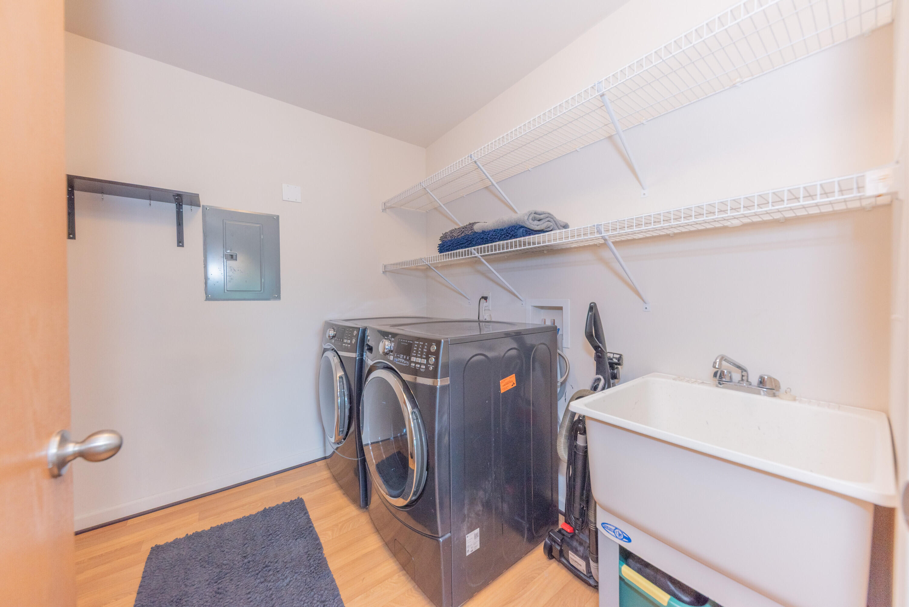 1104 Riversedge Drive Property Photo 23
