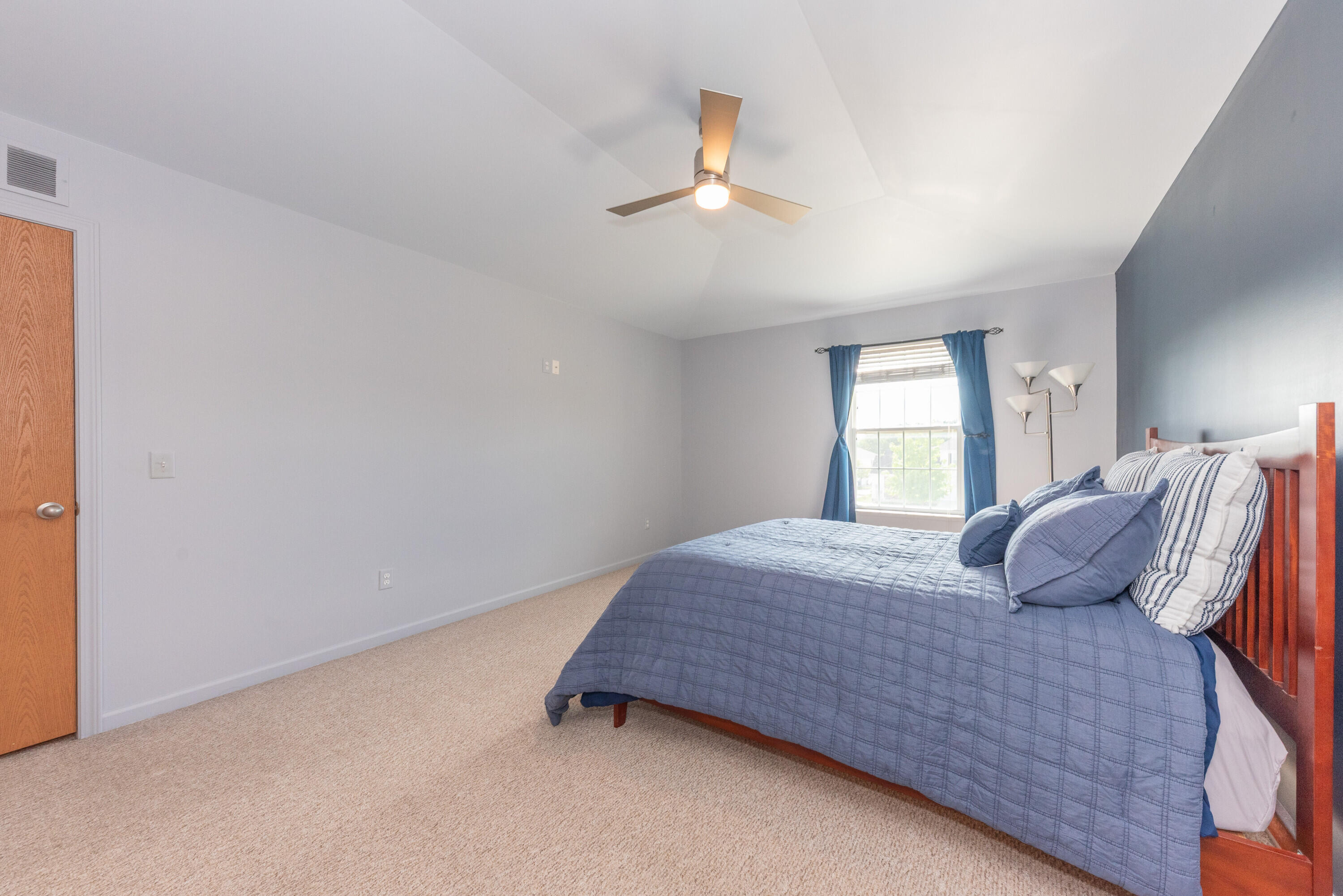 1104 Riversedge Drive Property Photo 27