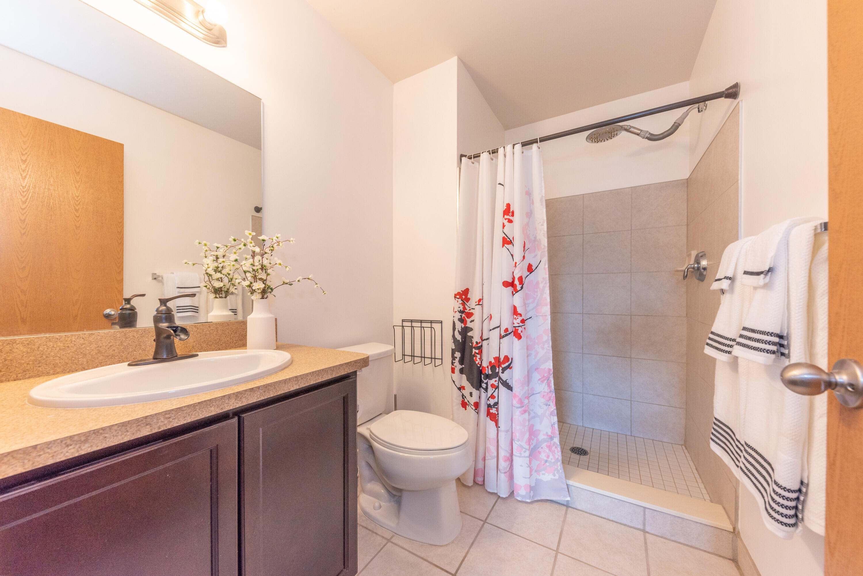 1104 Riversedge Drive Property Photo 28