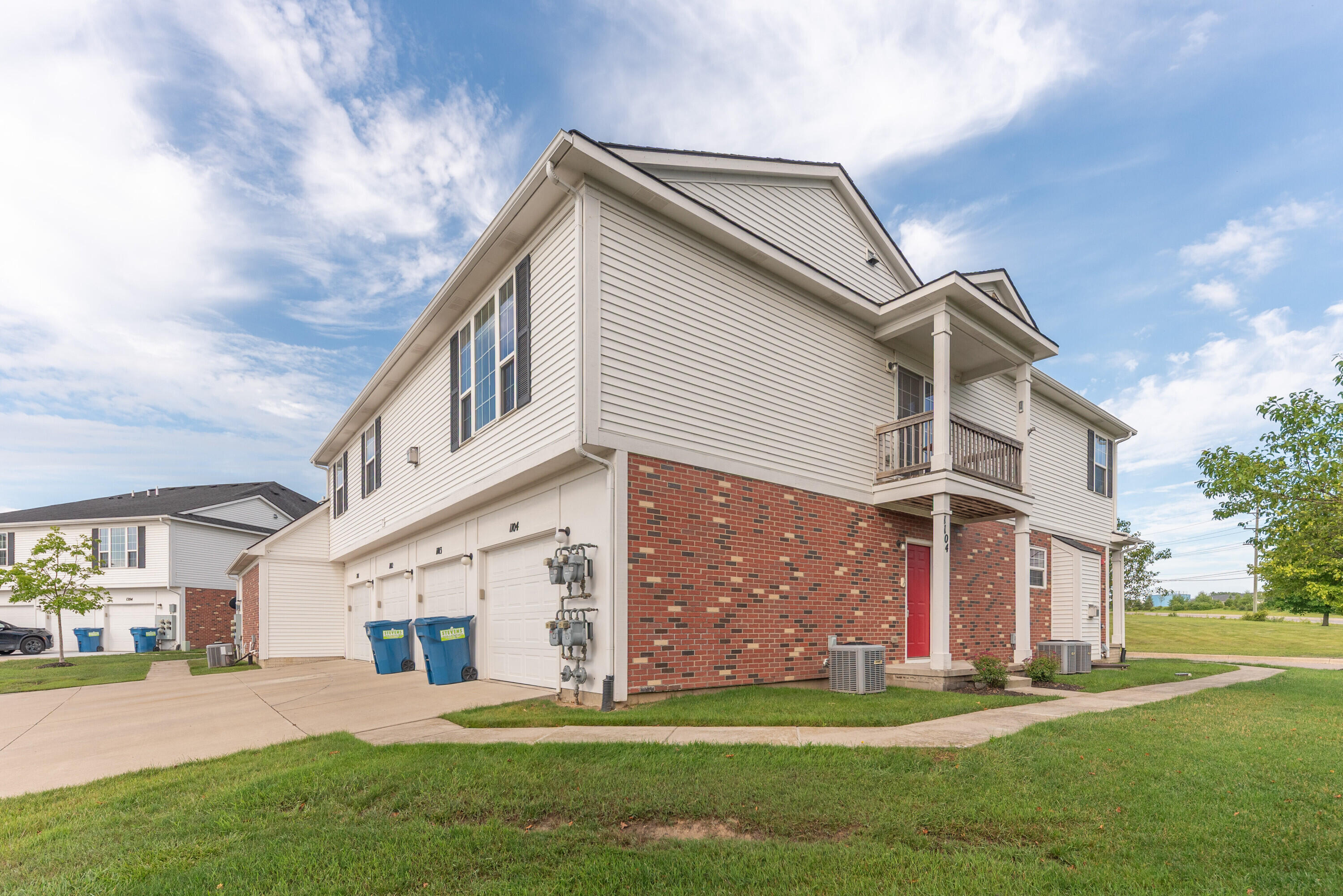 1104 Riversedge Drive Property Photo 32