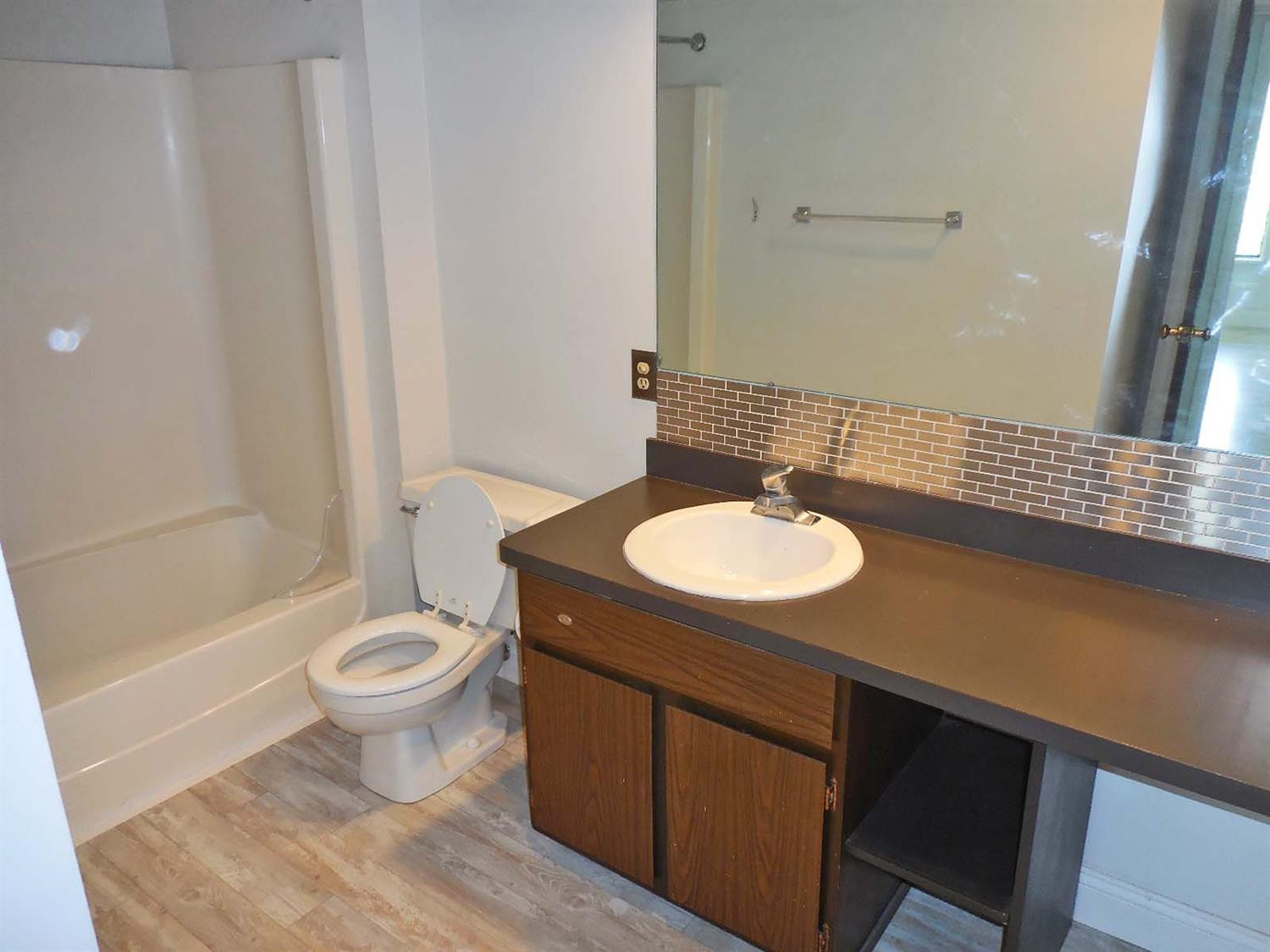 2116 Pauline Boulevard 302 Property Photo 8