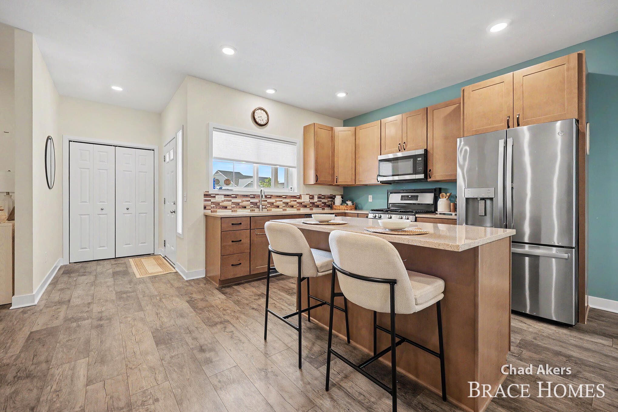 237 Hazelnut Drive Property Photo 6