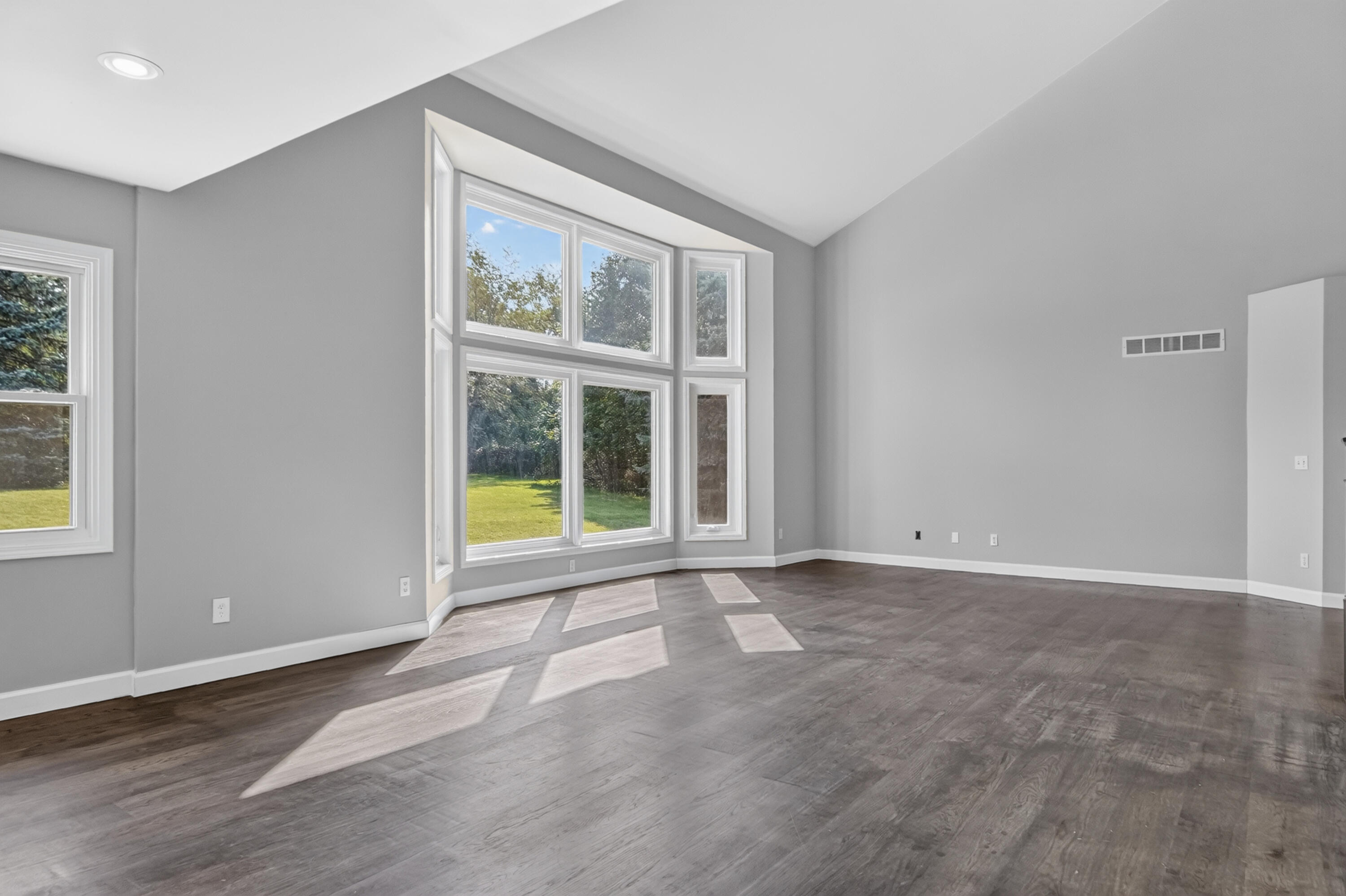 6961 Suncrest Drive Property Photo 21