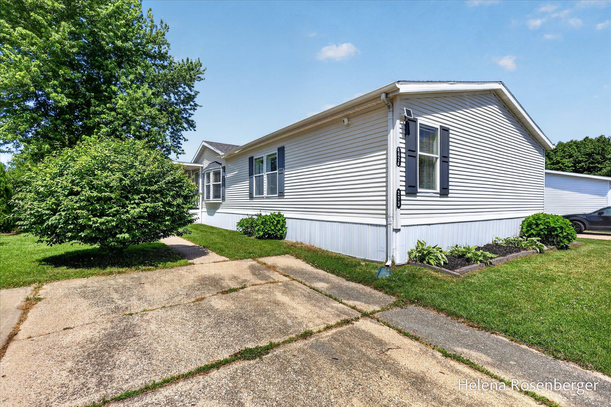 4424 Birch 273 Property Photo 1