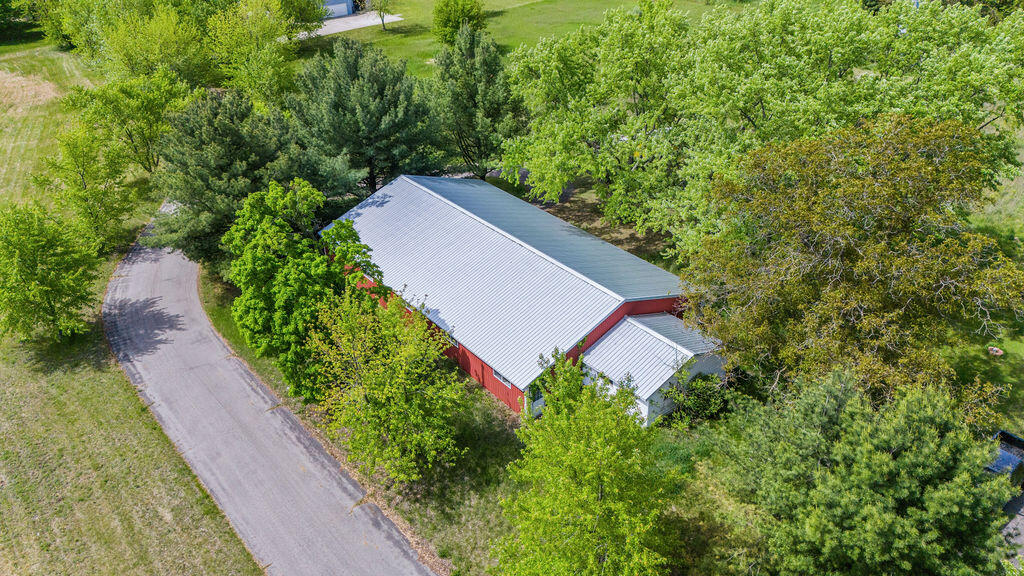 Peachtree Lane Property Photo 11