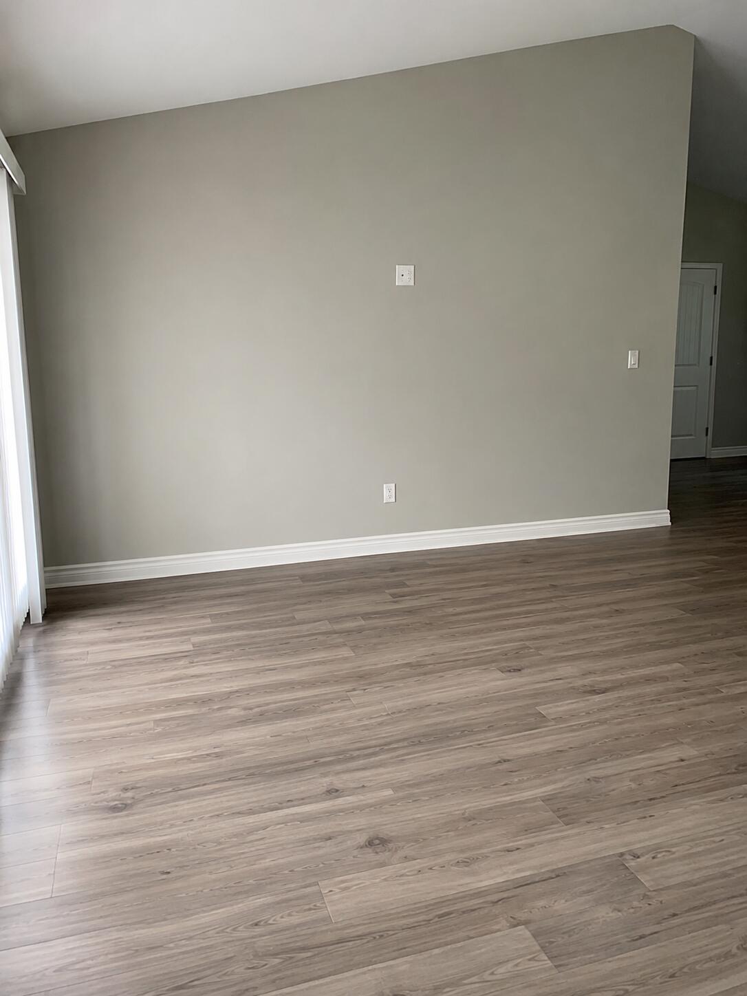 1077 Leonard Avenue Property Photo 4