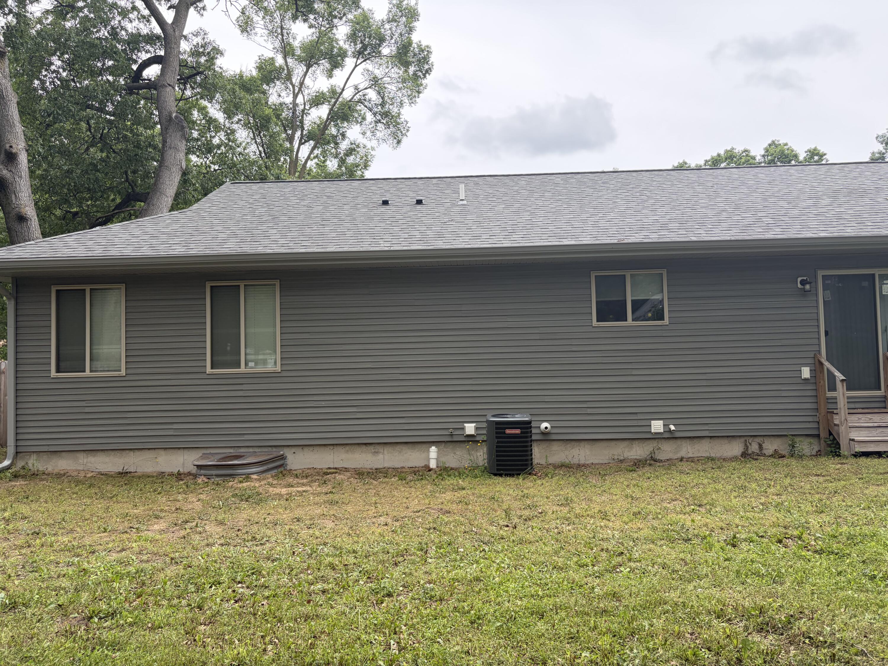 1077 Leonard Avenue Property Photo 38