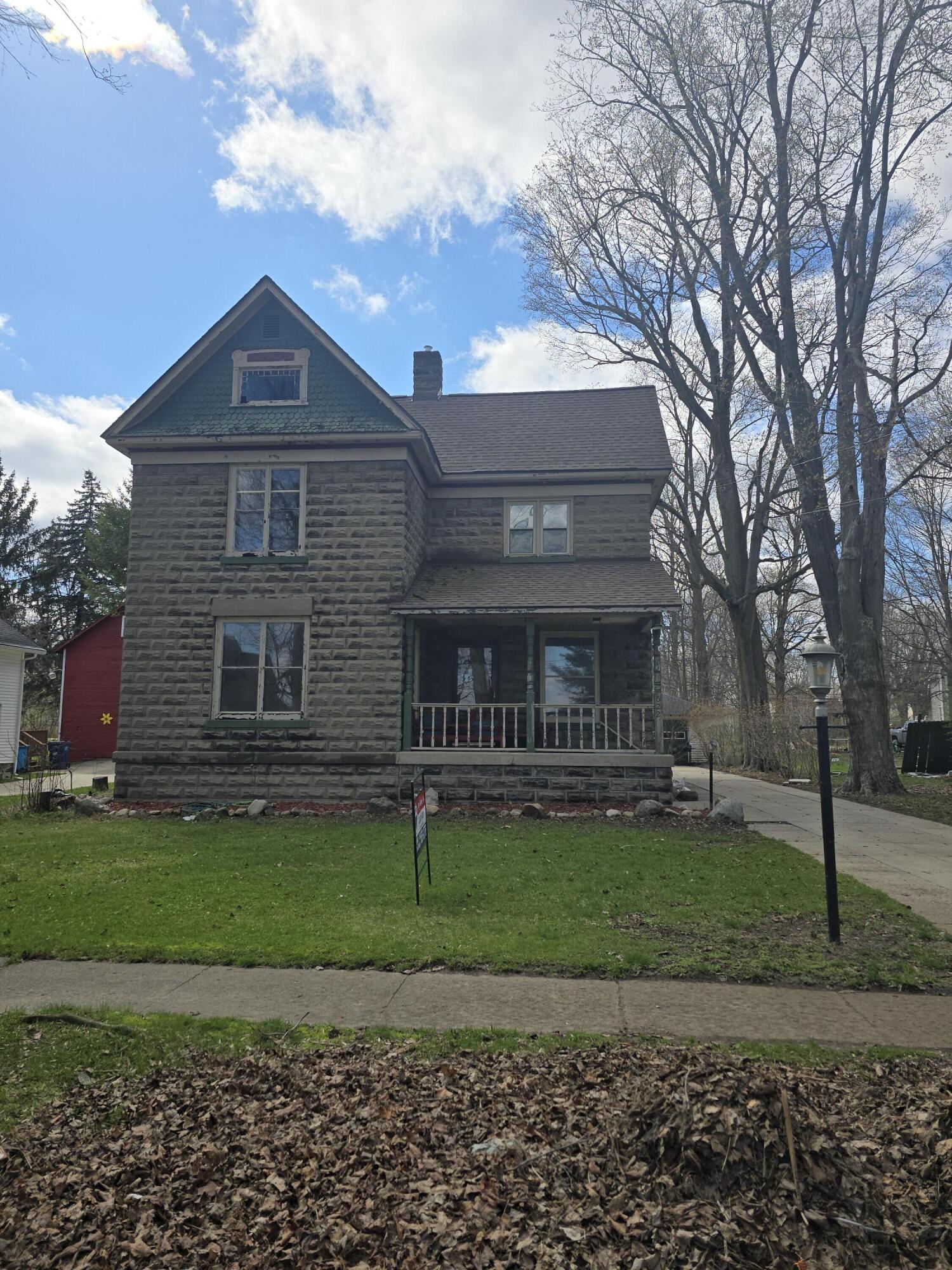 622 Maple Street Property Photo 3