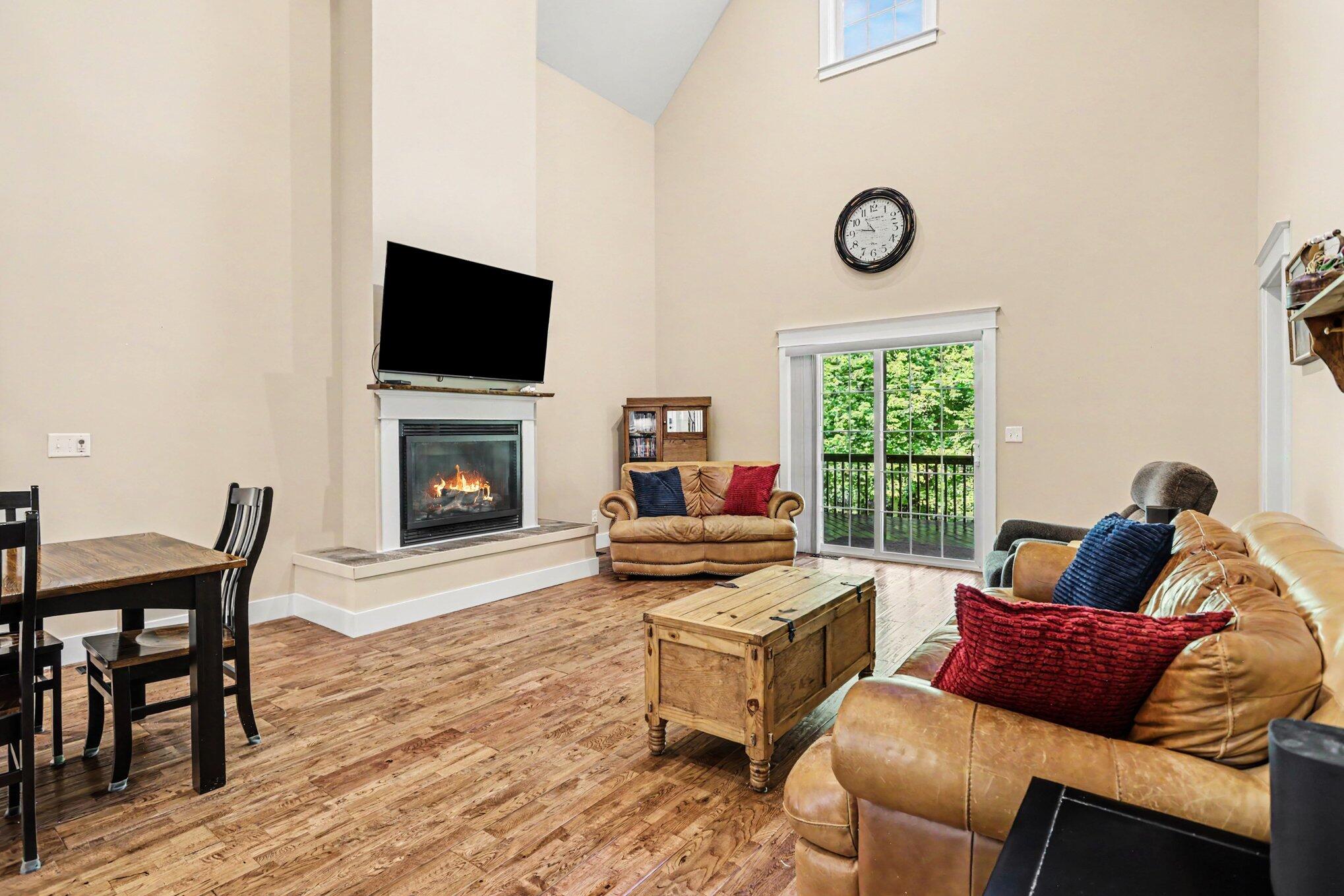 9370 Alex Drive Property Photo 6