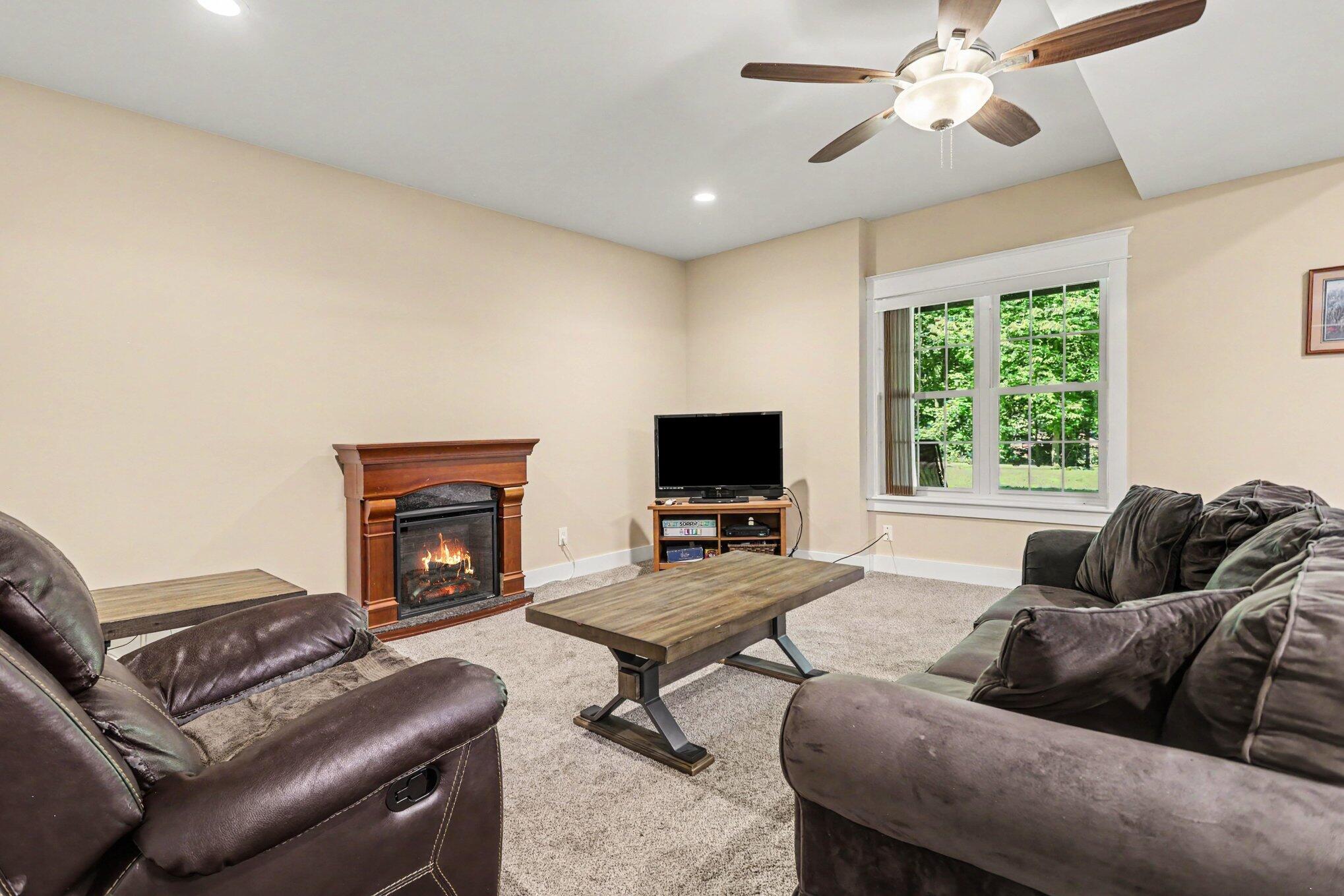 9370 Alex Drive Property Photo 13