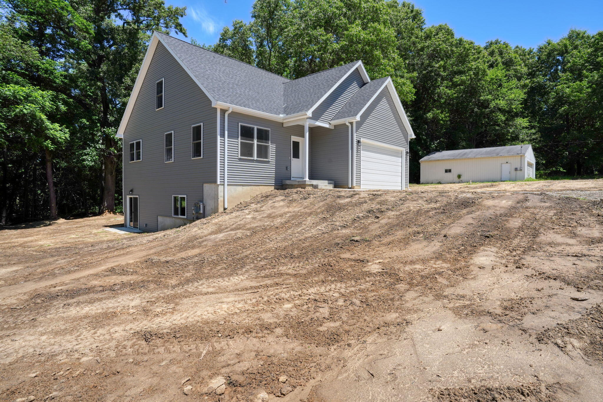 1823 N Sutton Road Property Photo 2