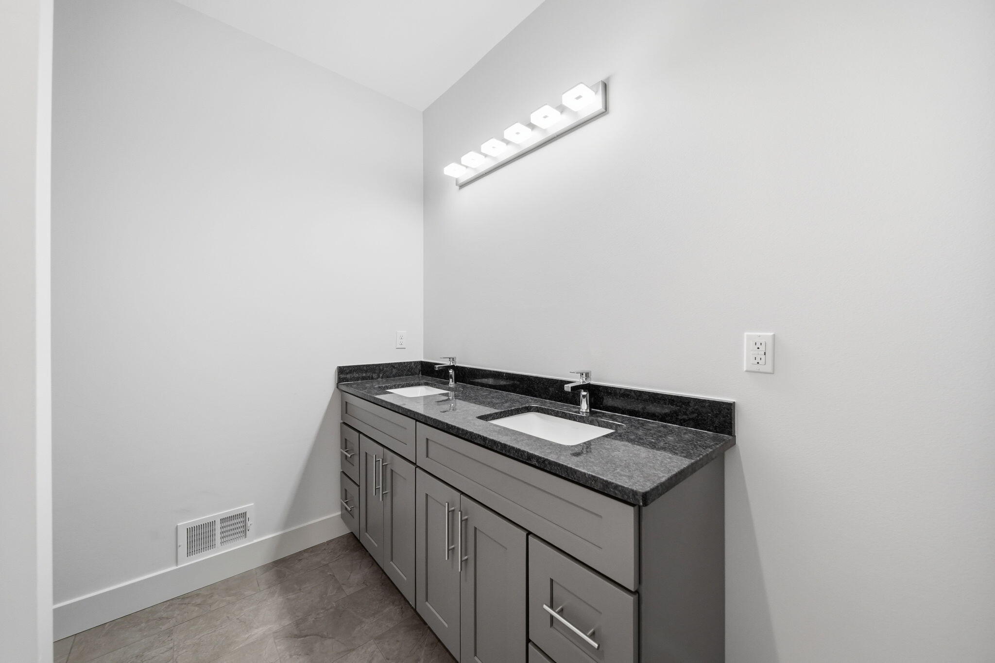 1823 N Sutton Road Property Photo 21