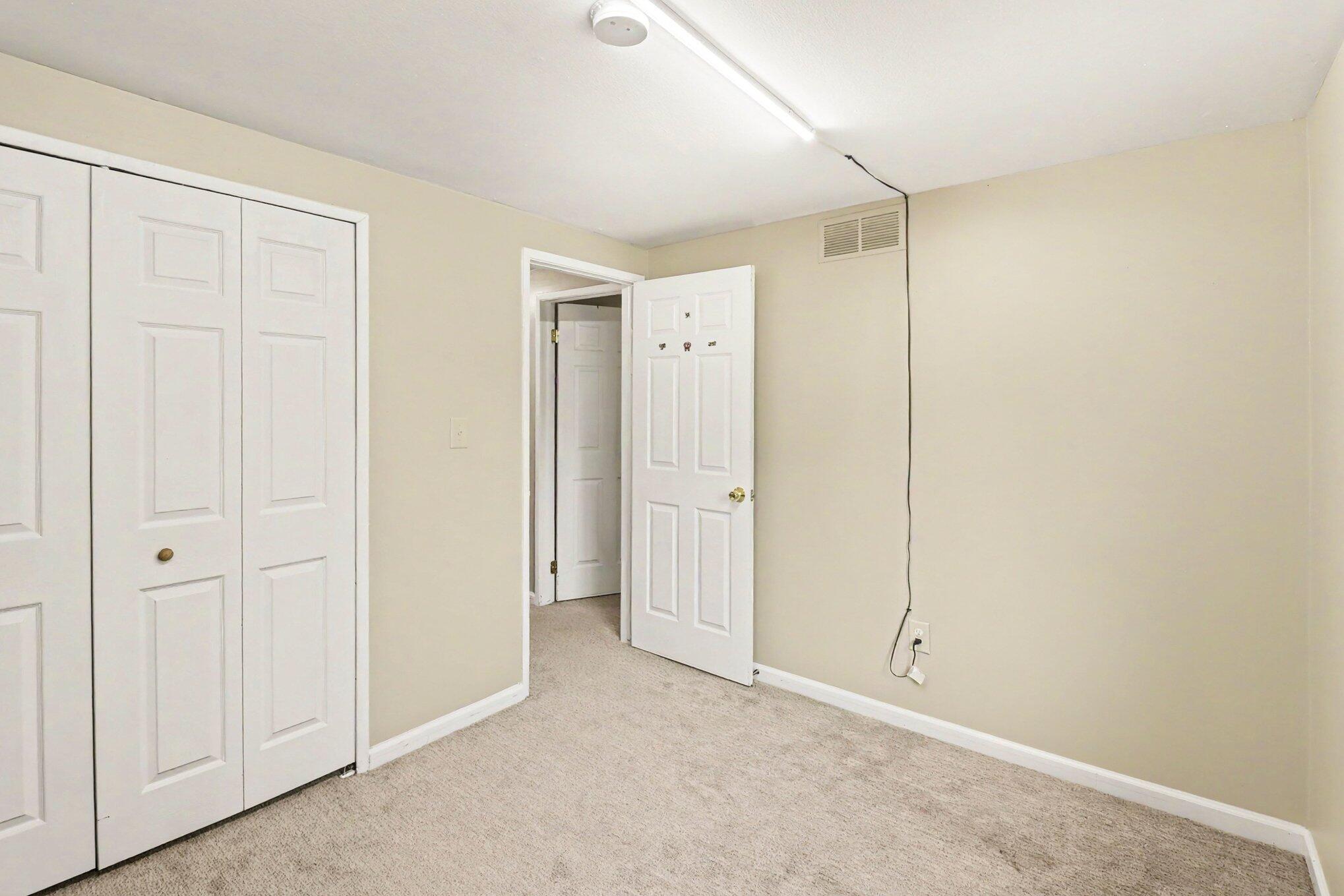 2041 W Franklin Drive Property Photo 10