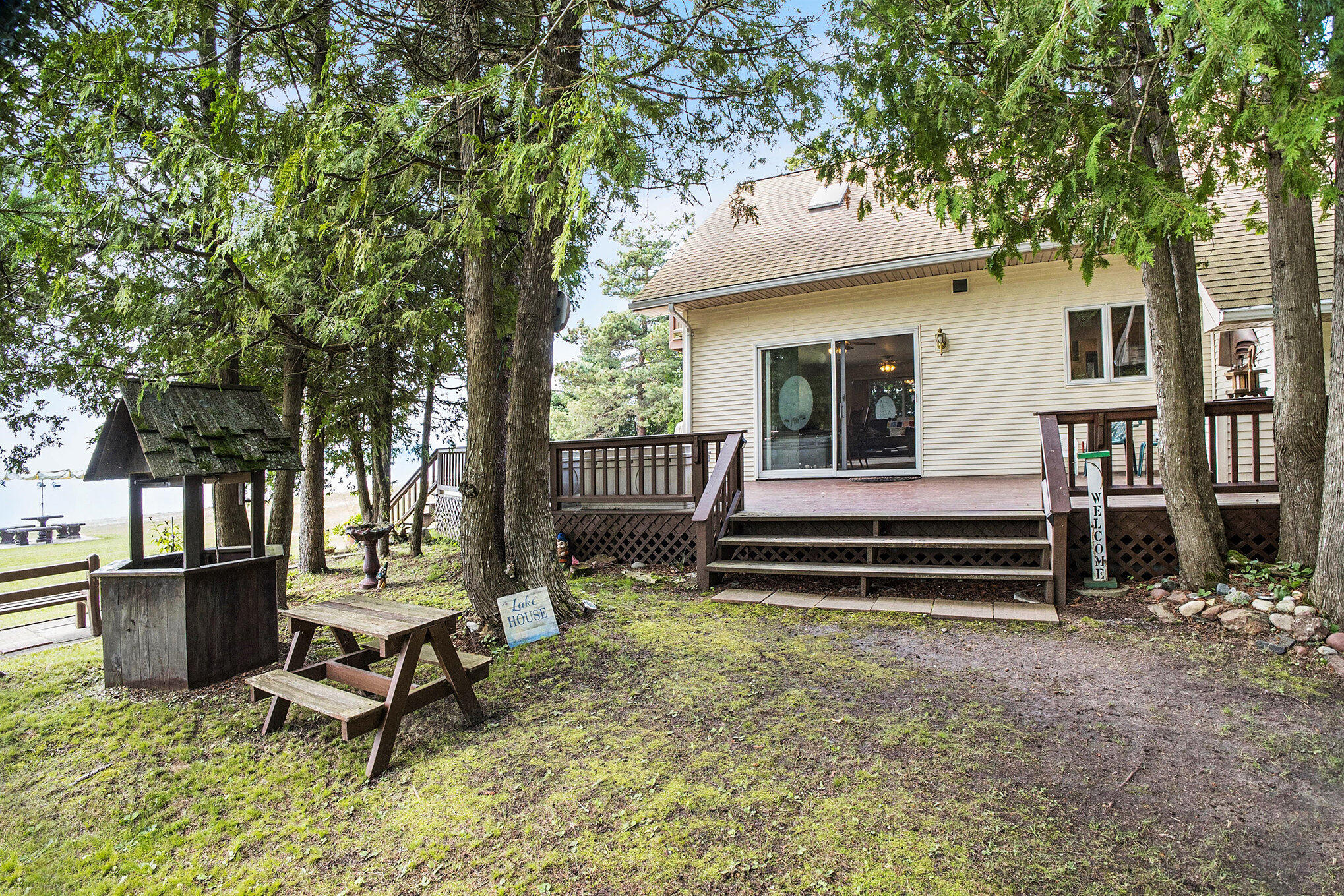 1445 Us-2 Property Photo 43