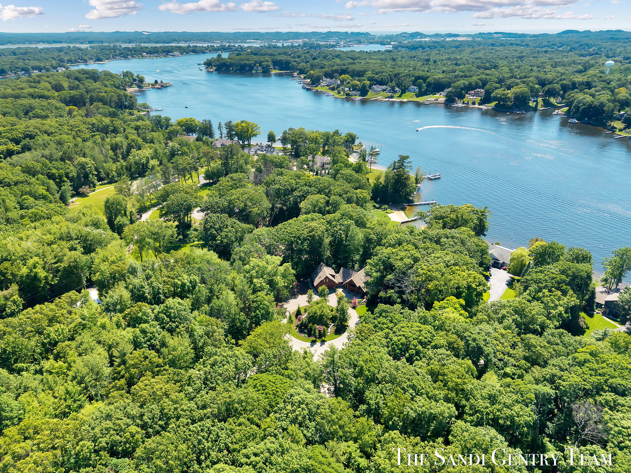 18131 N Fruitport Road Property Photo 12