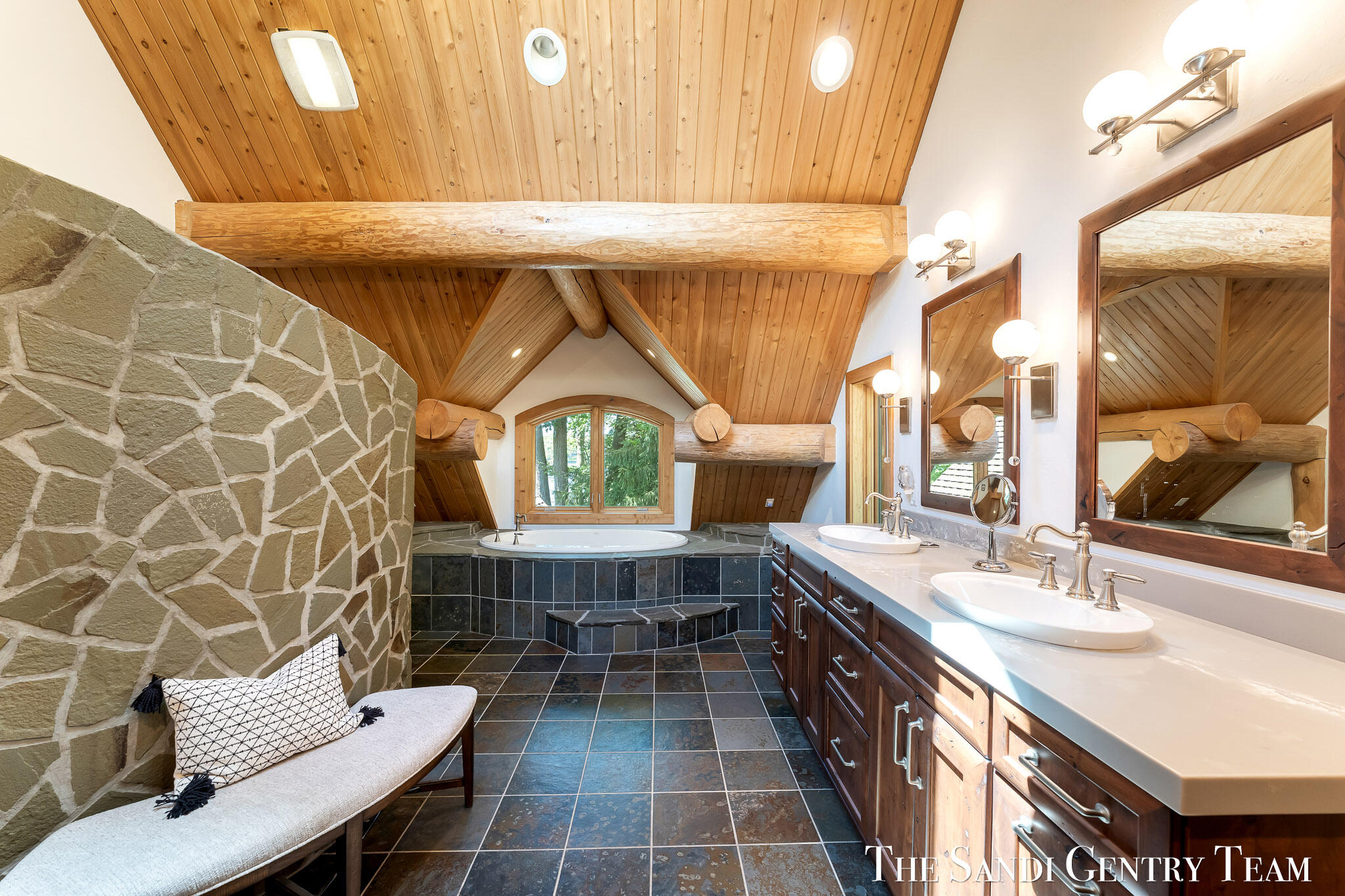 18131 N Fruitport Road Property Photo 47
