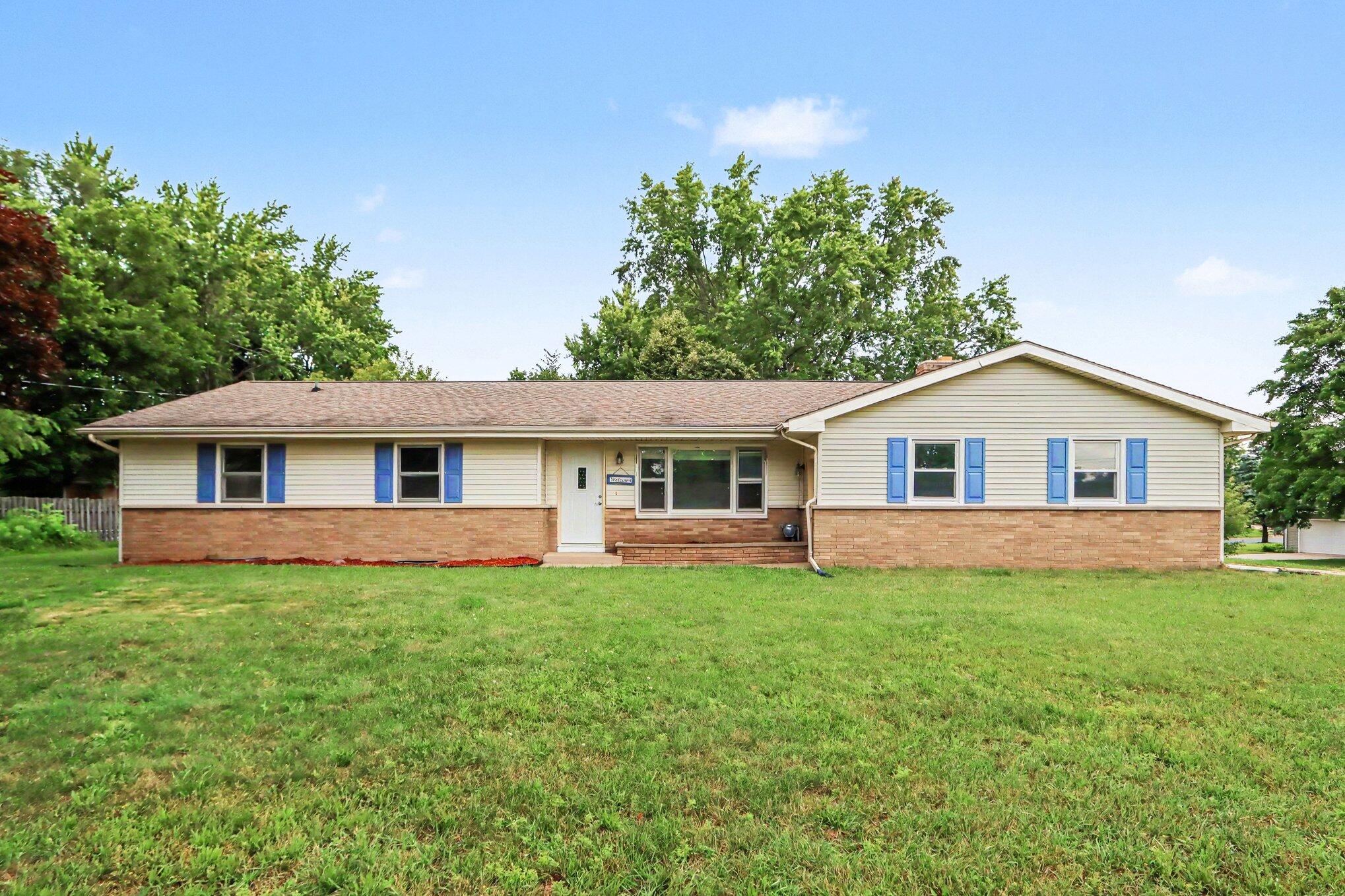 6083 Woodlea Drive Property Photo 2