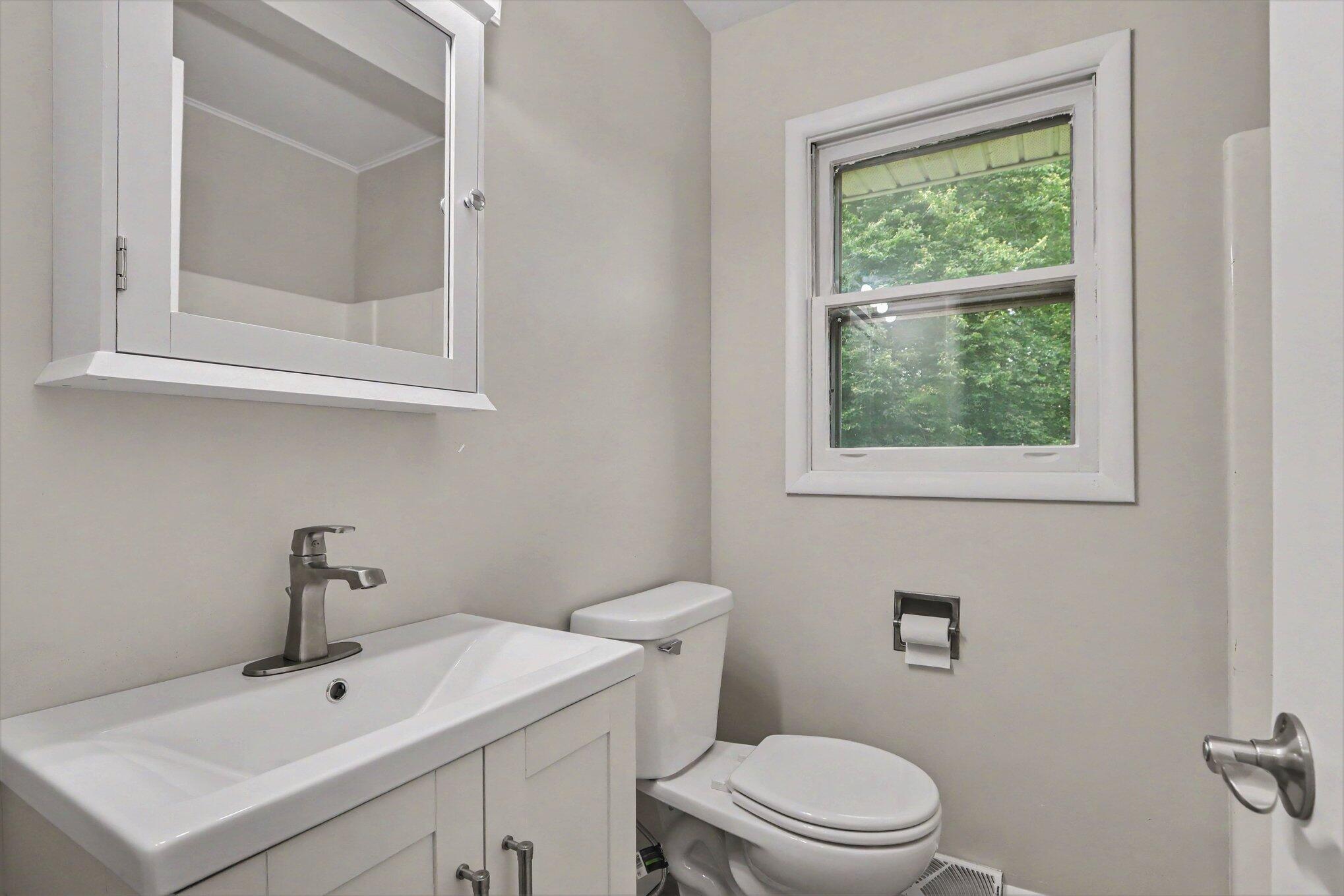 6083 Woodlea Drive Property Photo 11