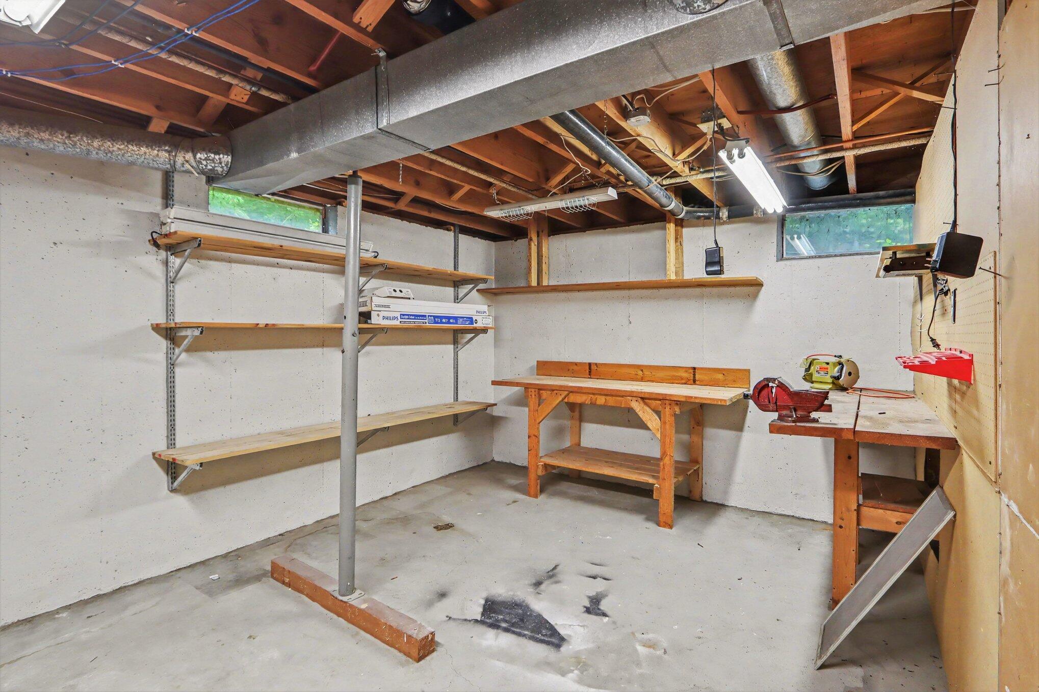 6083 Woodlea Drive Property Photo 23