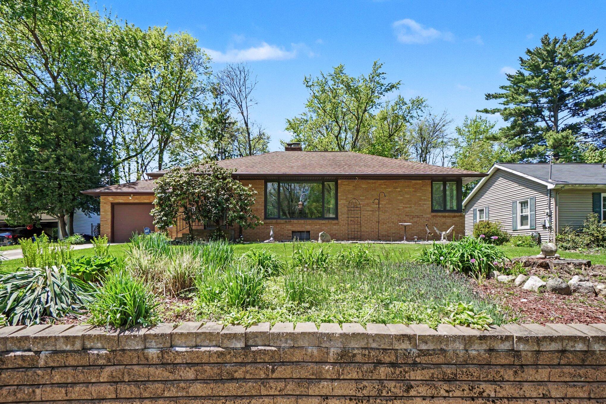 601 Jenks Boulevard Property Photo 3