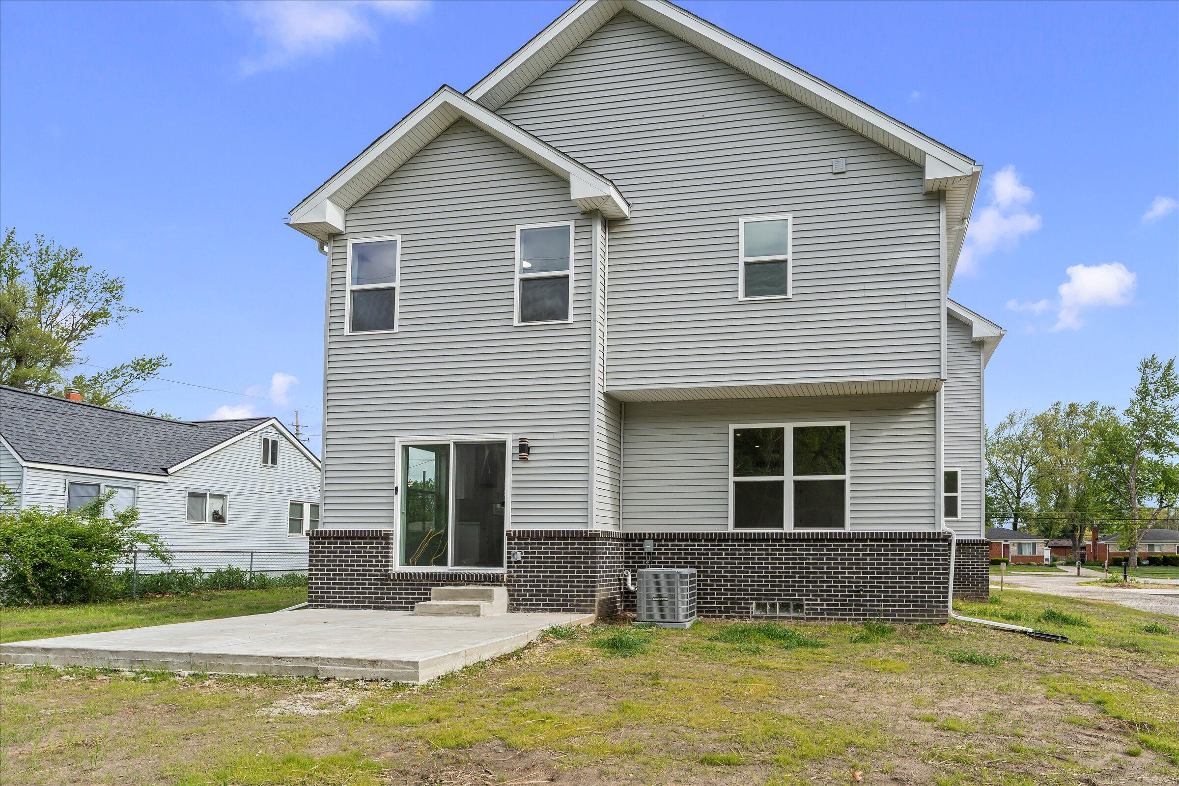 35635 Joy Road Property Photo 9