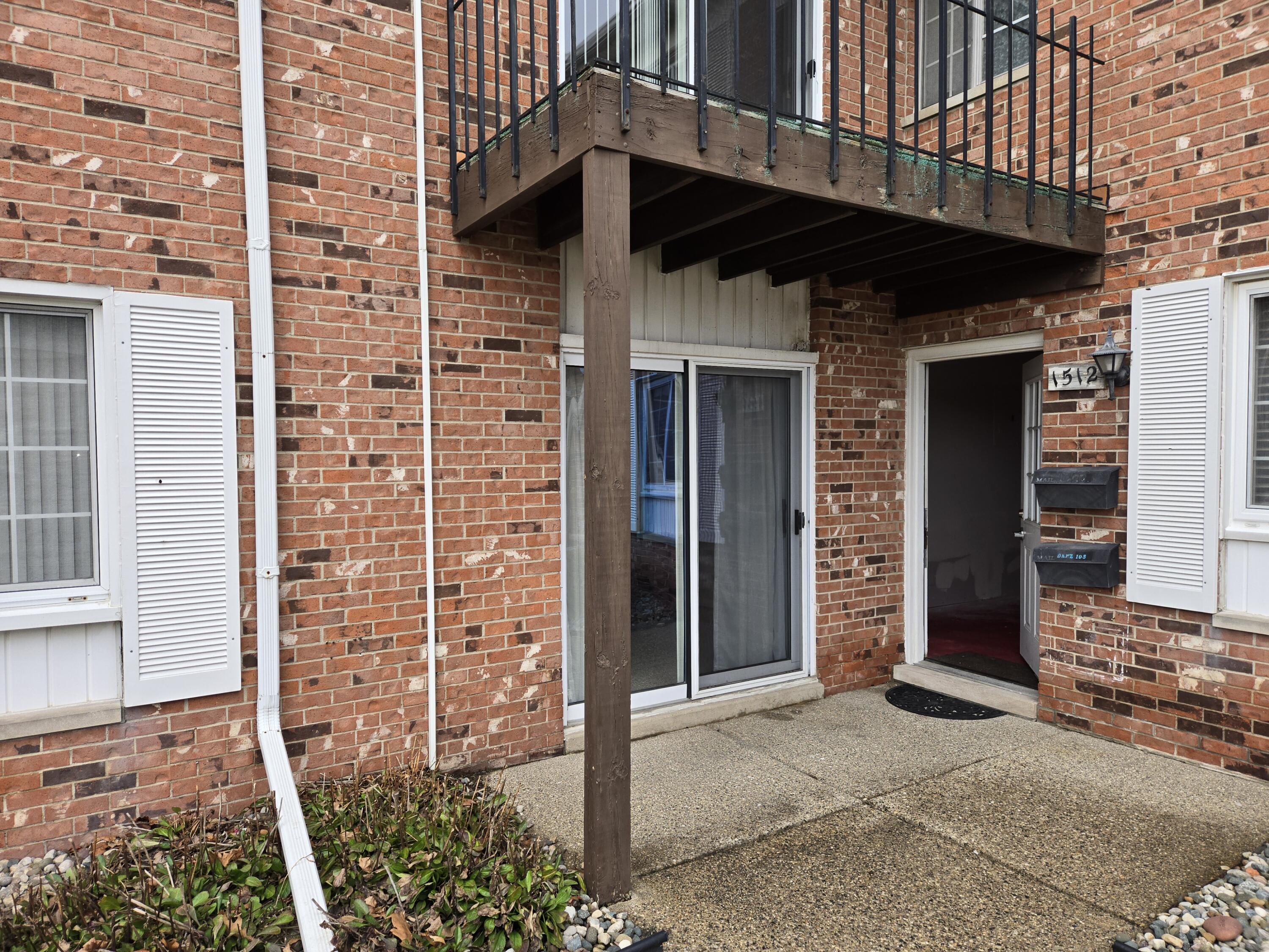1512 Normandy Court 105 Property Photo 1