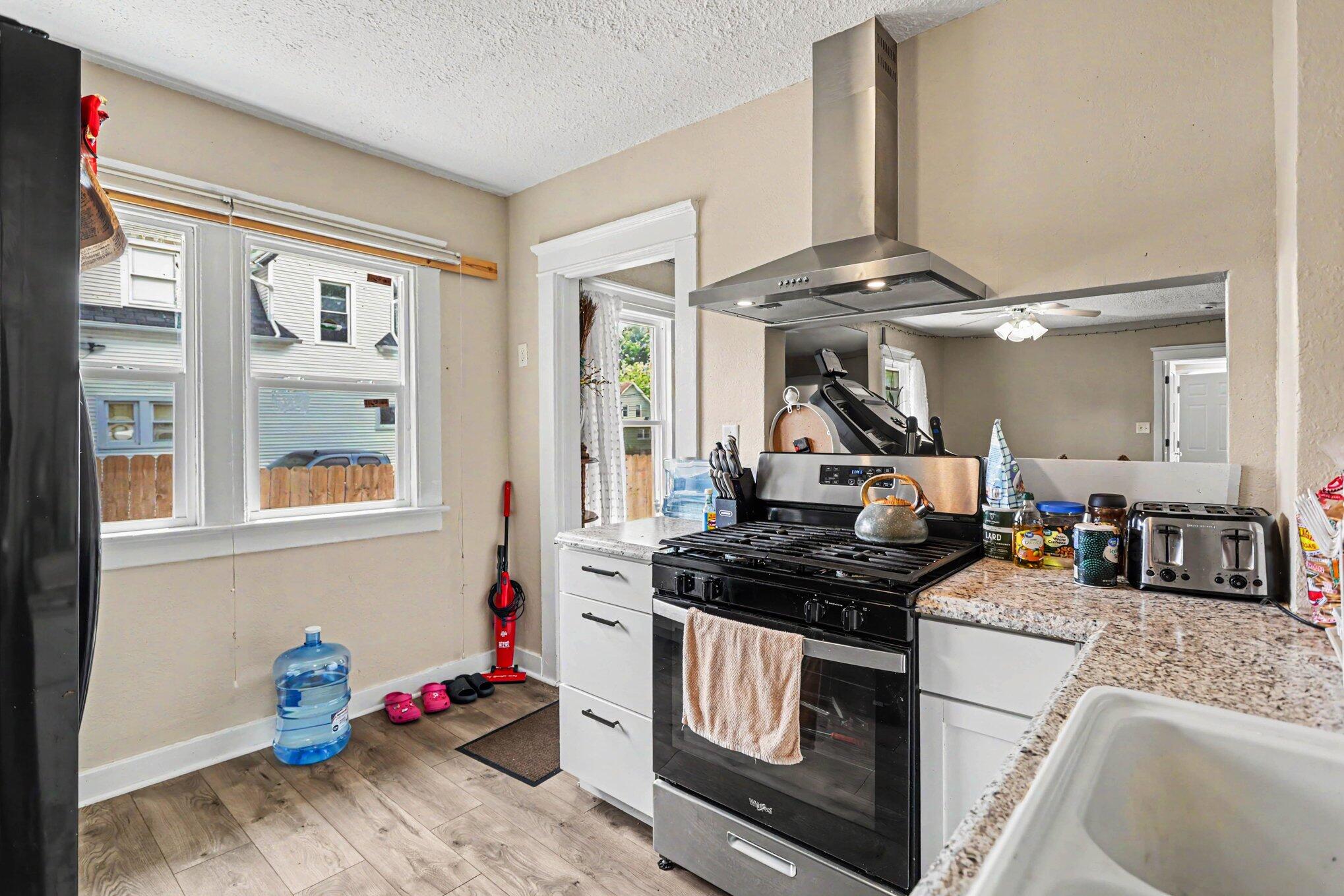 31 E Kingman Avenue E Property Photo 5