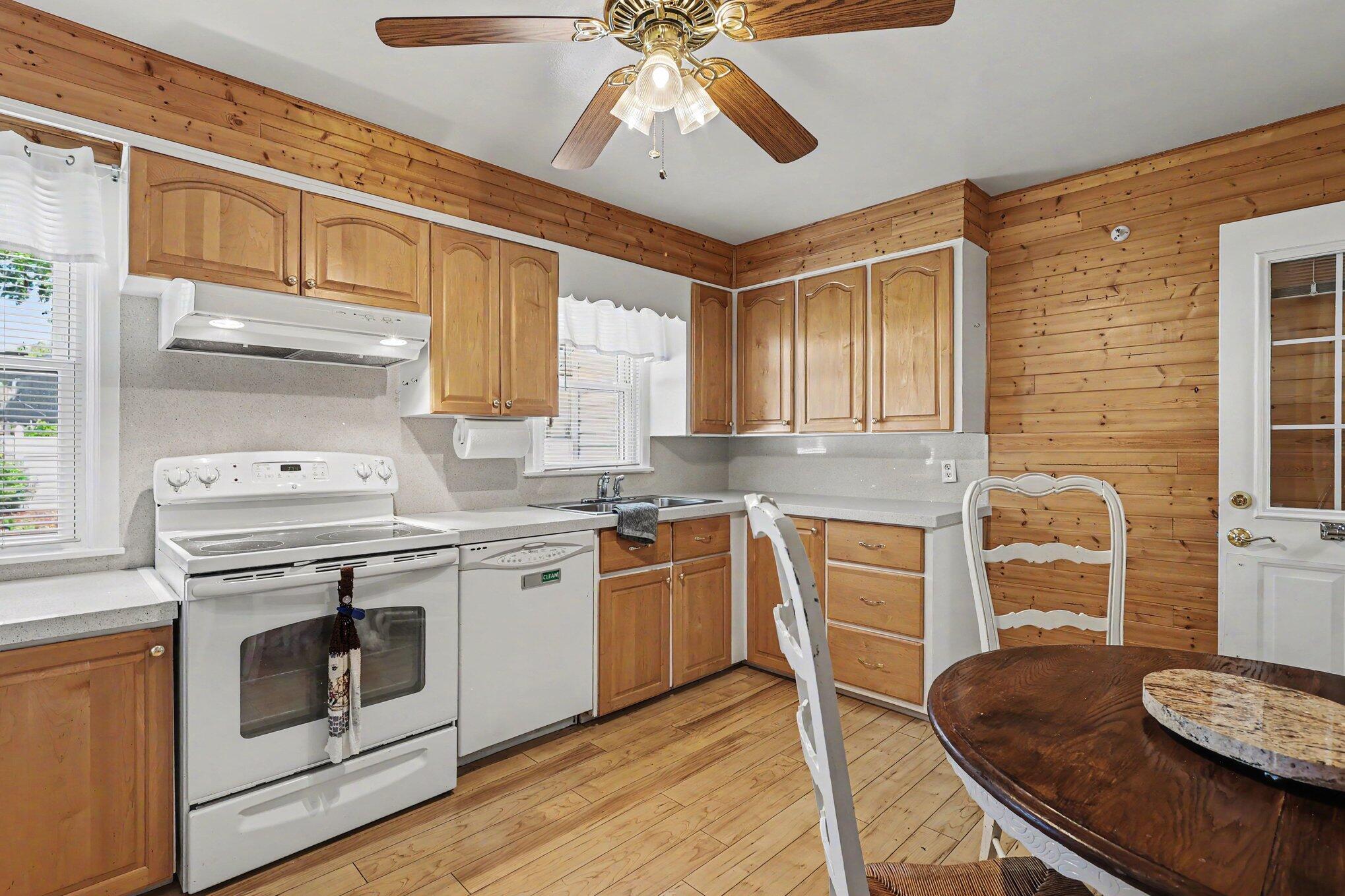 728 Ohio Avenue Property Photo 8