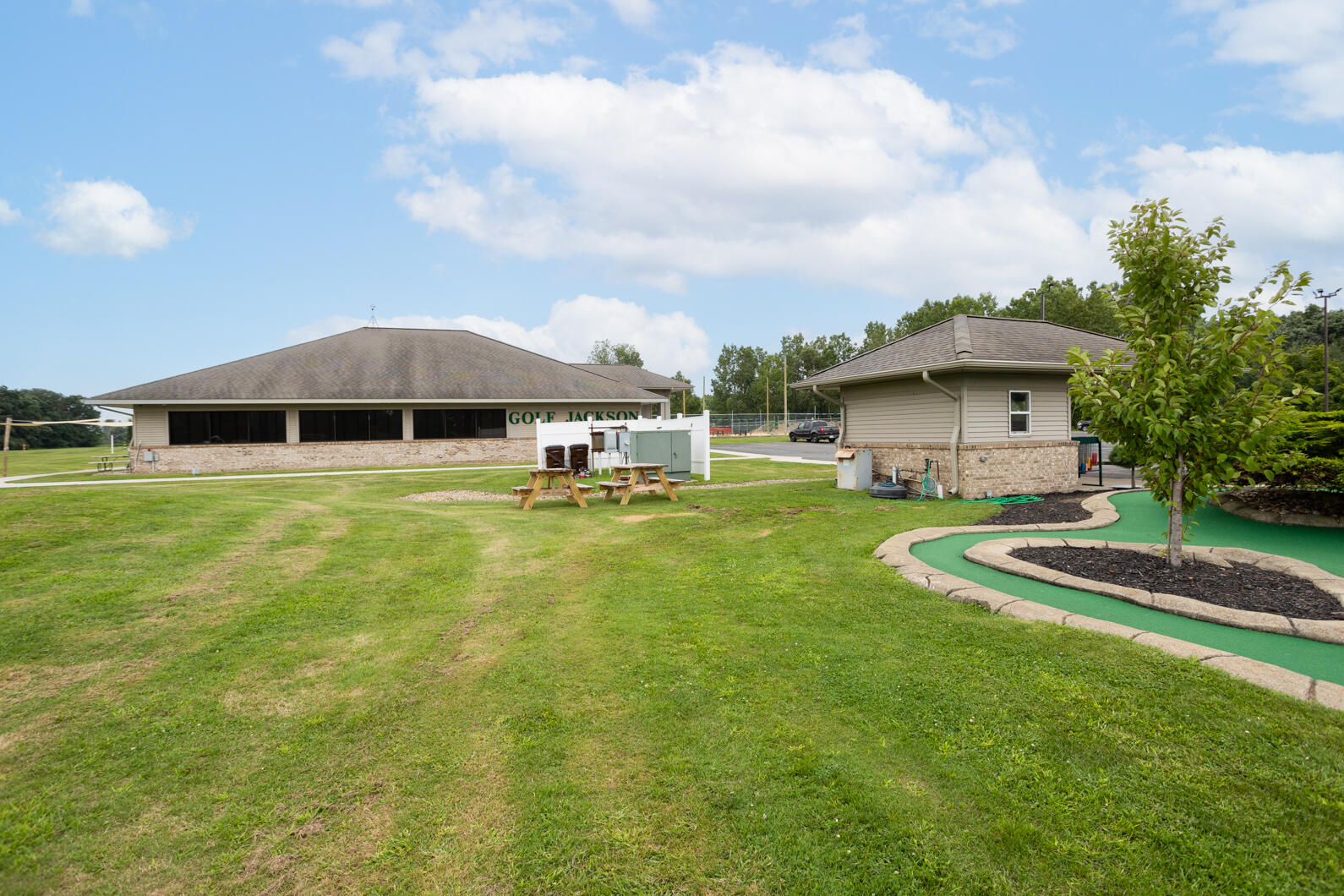 3600 Wayland Drive Property Photo 6