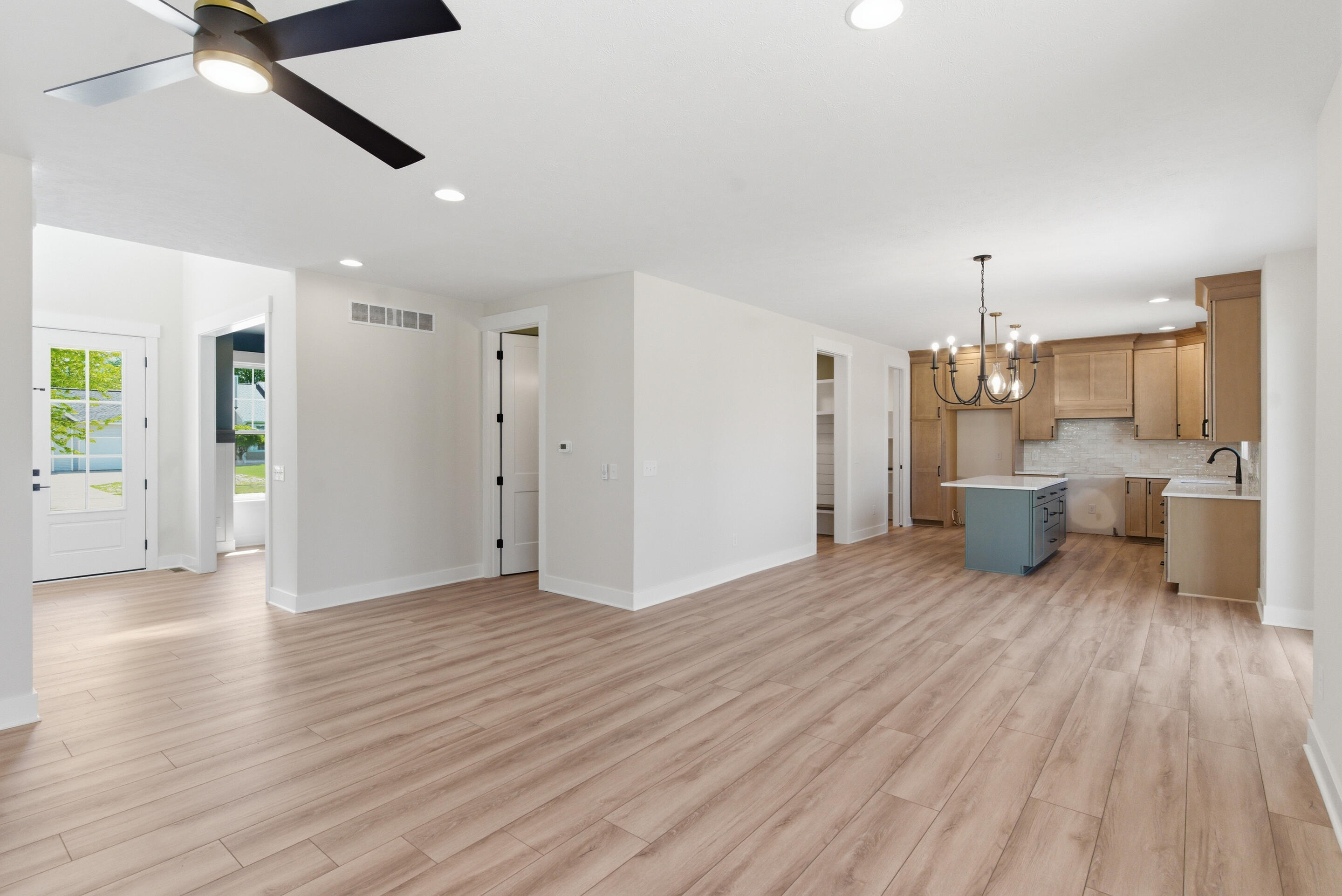 9933 Honey Creek Trail Property Photo 13
