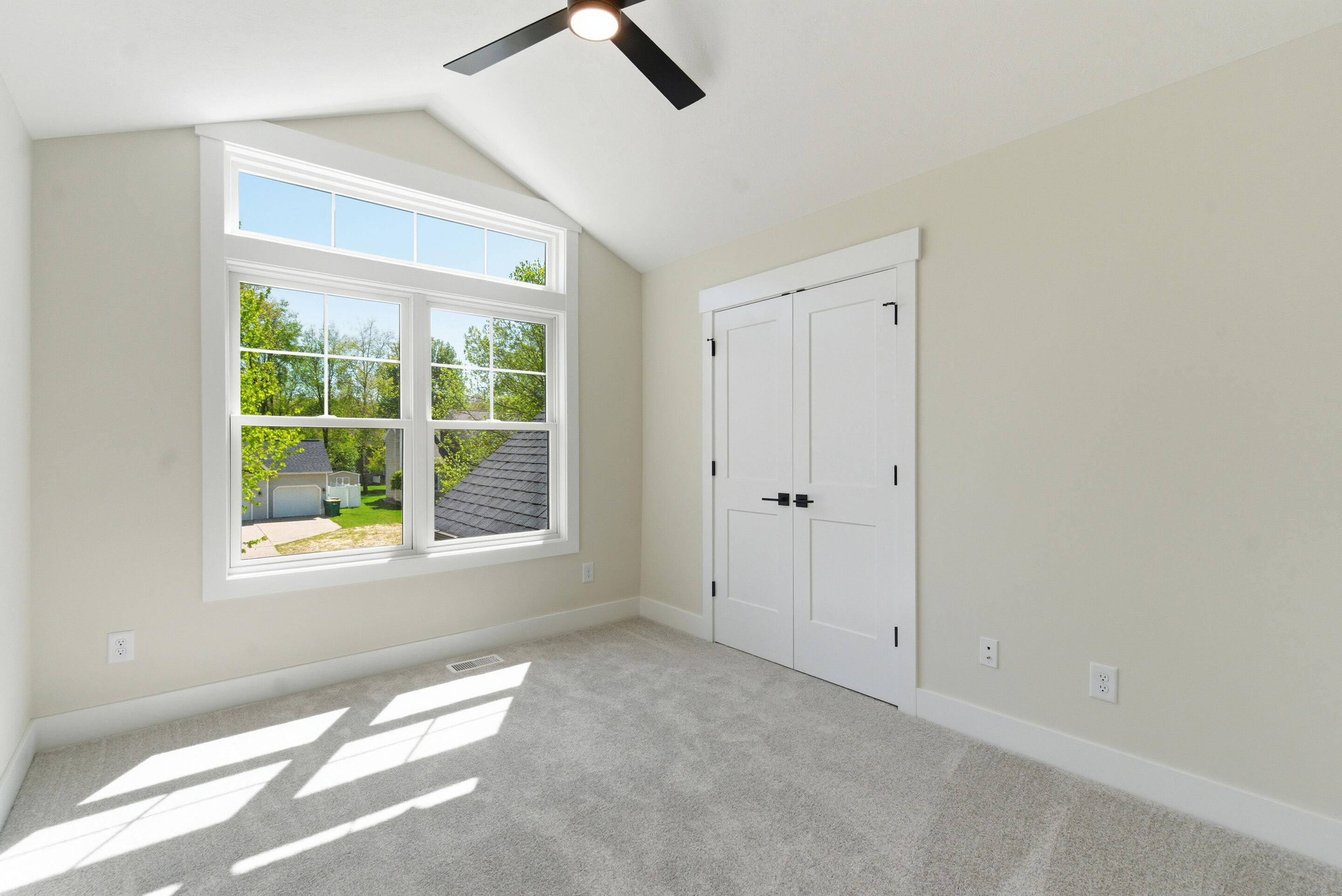 9933 Honey Creek Trail Property Photo 33