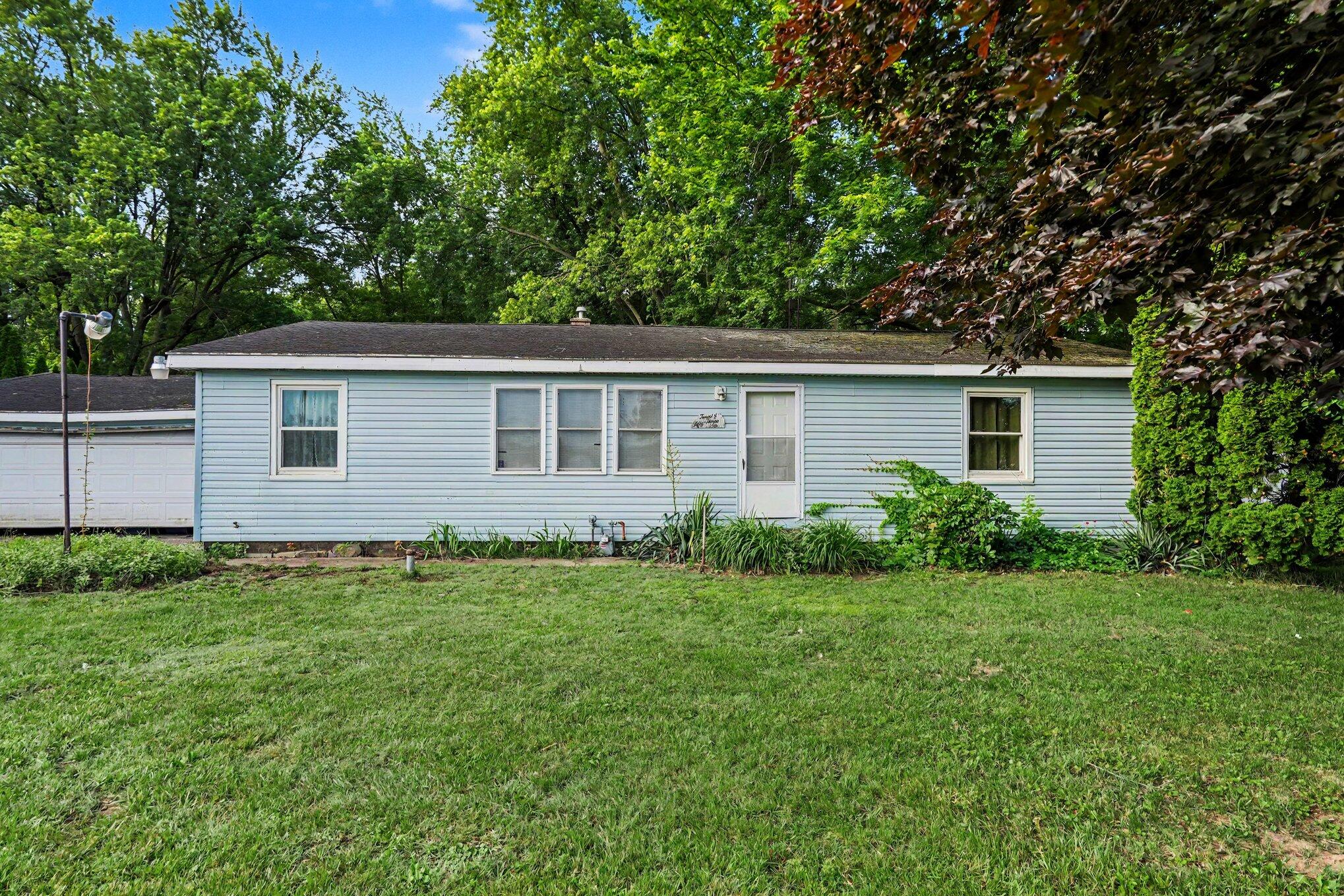 2356 E Napier Avenue Property Photo 1