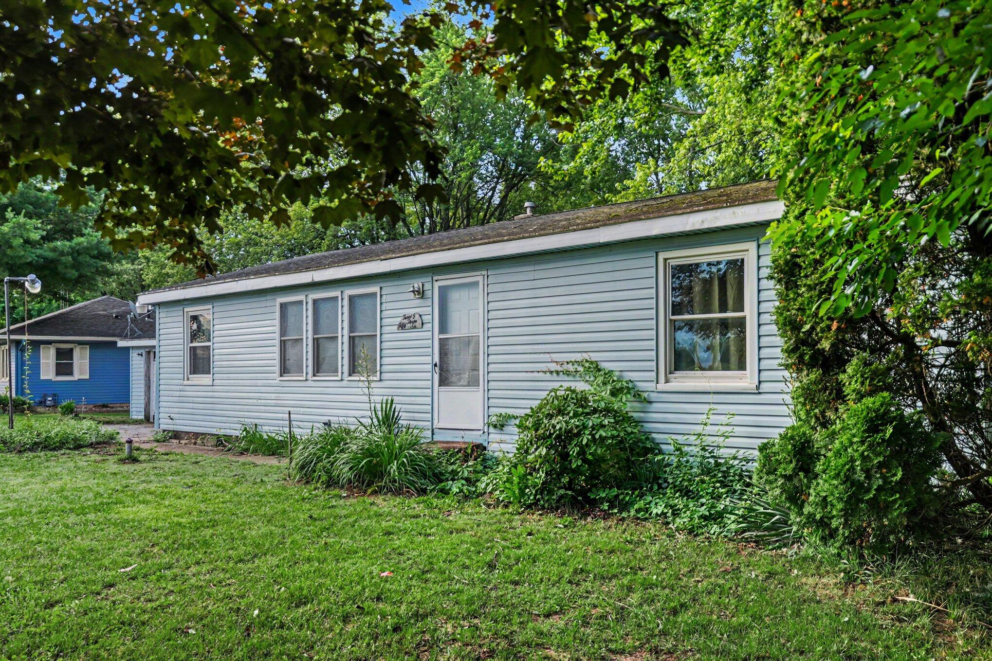 2356 E Napier Avenue Property Photo 2