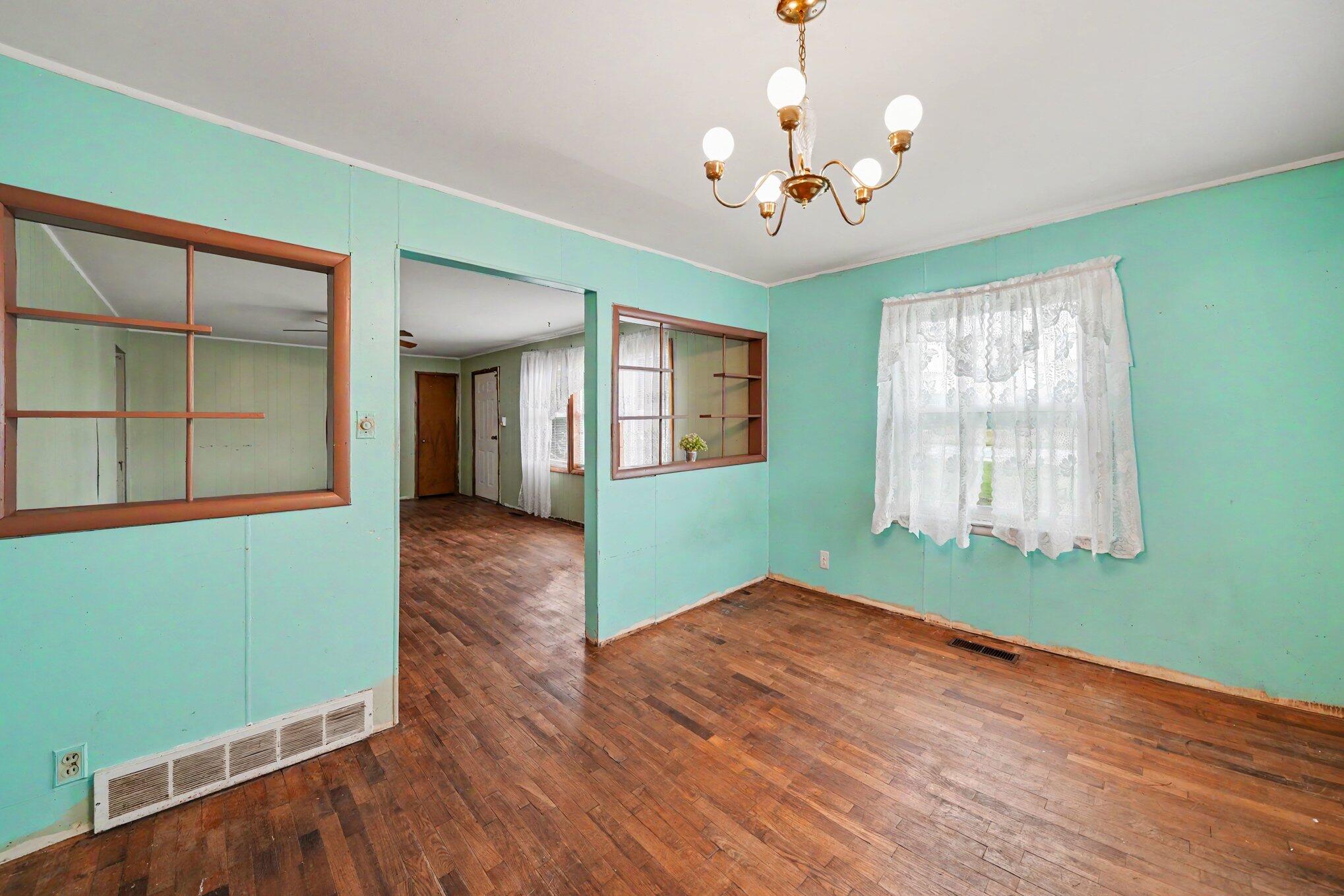 2356 E Napier Avenue Property Photo 6