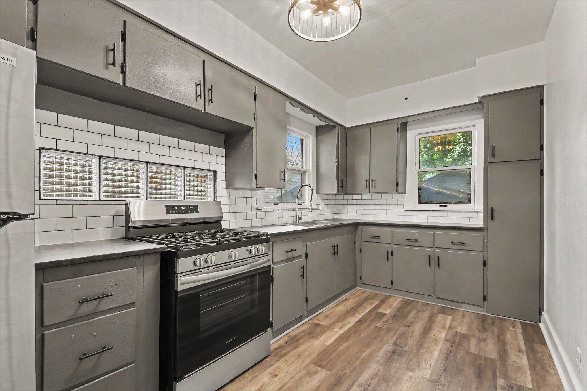 1810 Lafayette Avenue Se Property Photo 7