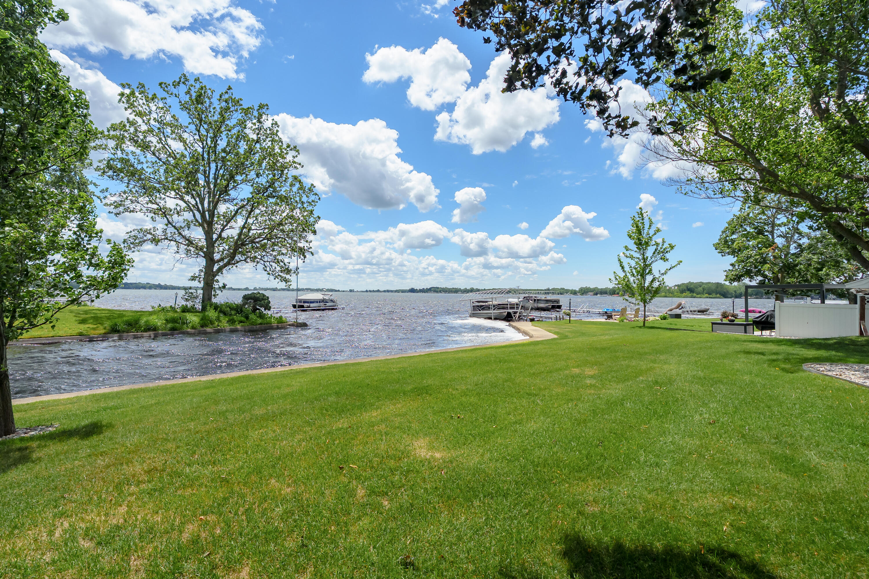 2282 Parker Drive Property Photo 6