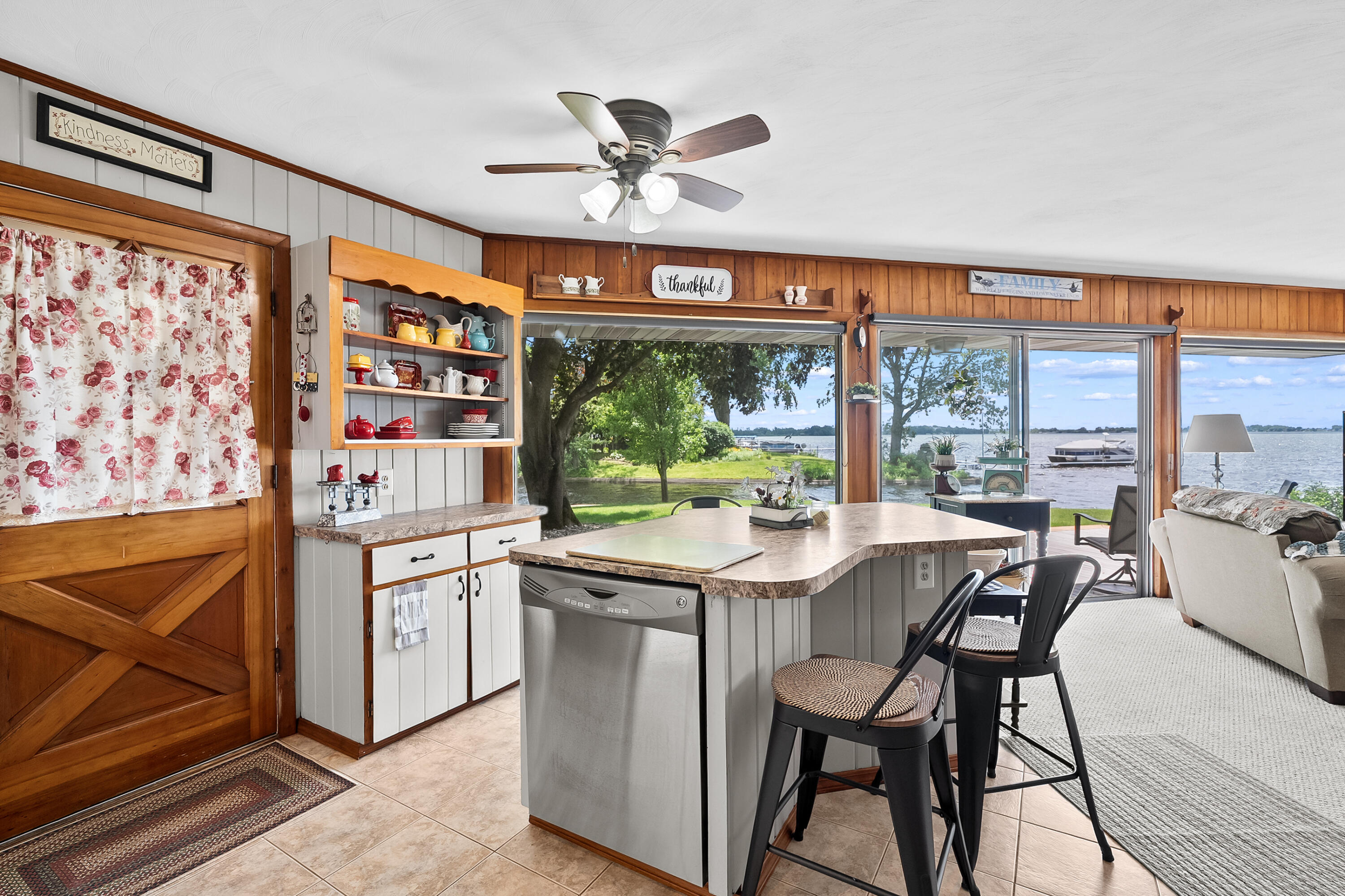 2282 Parker Drive Property Photo 12