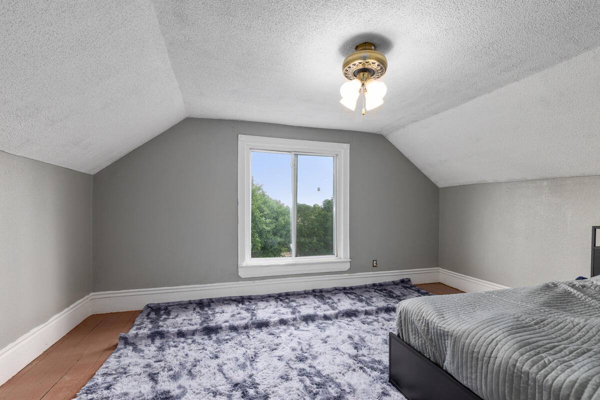 8938 Gibson Avenue Property Photo 16