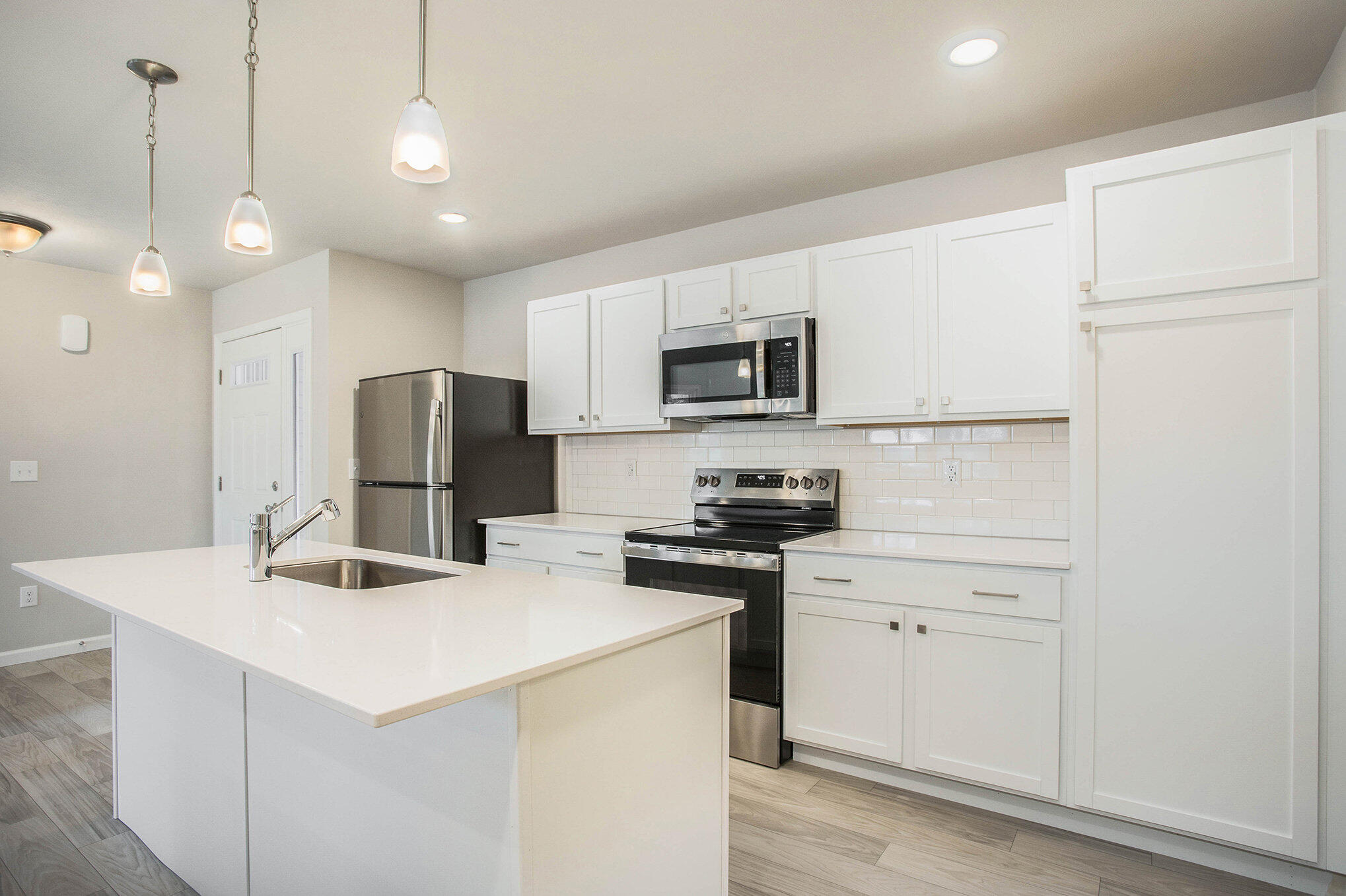 497 Mckinley Court Property Photo 4