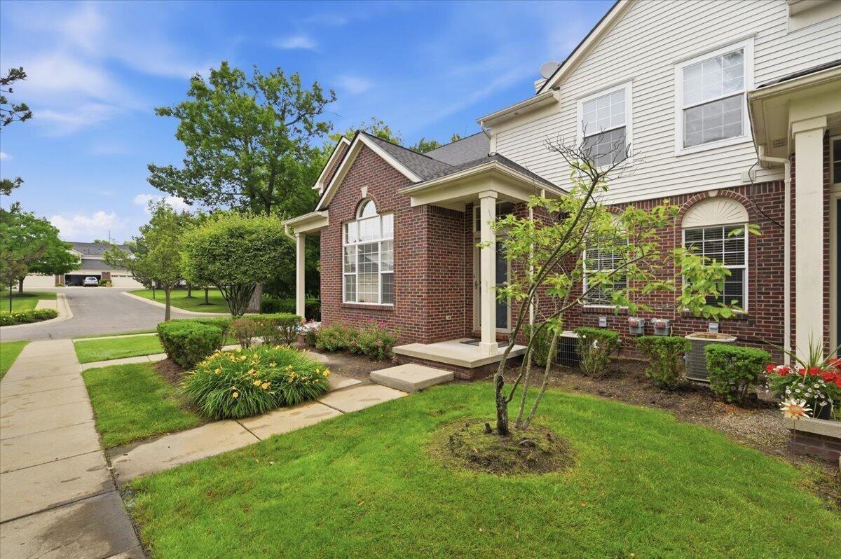 18101 Adri Circle Property Photo 3