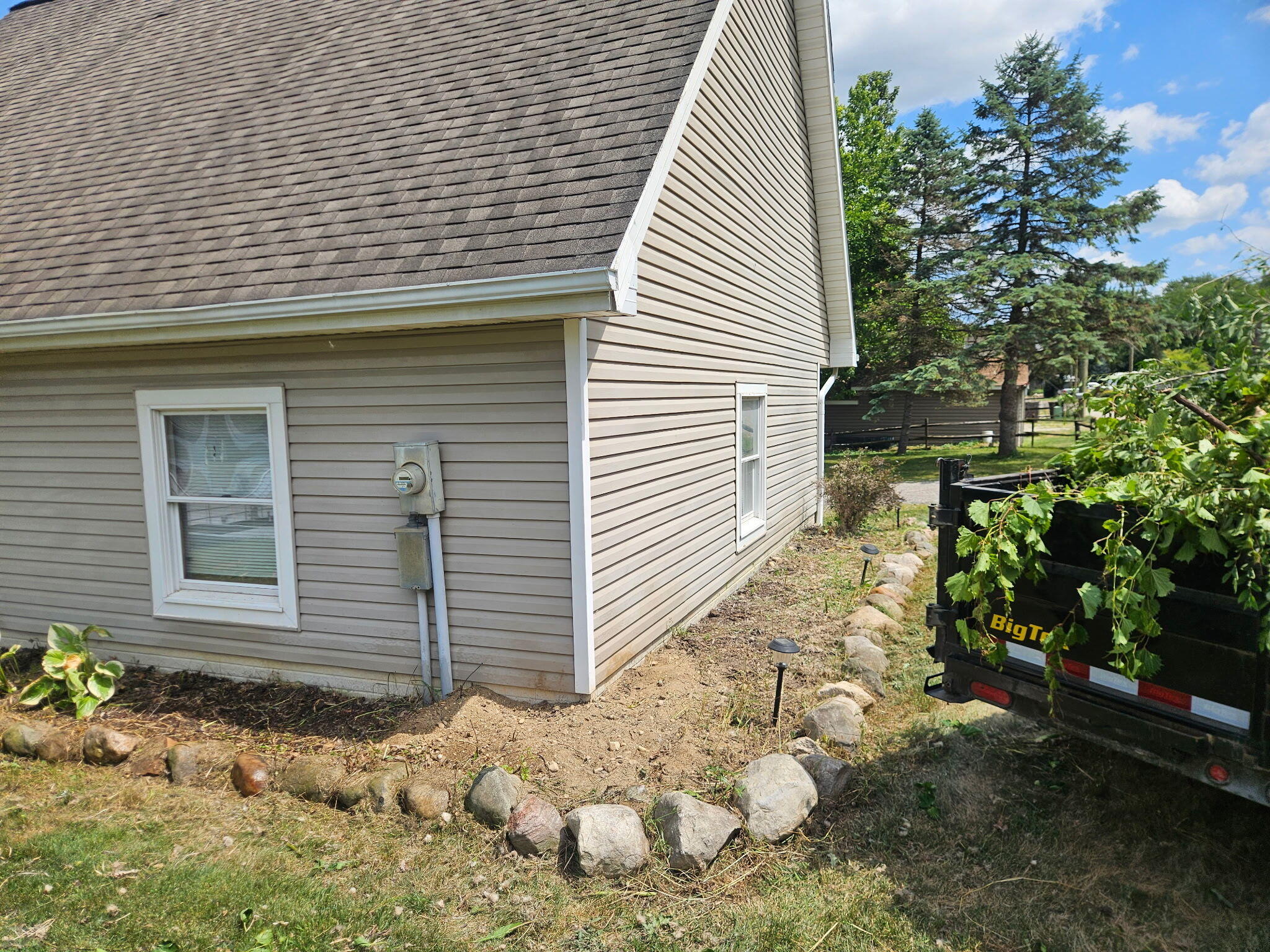 12004 Elmdale Drive Property Photo 3