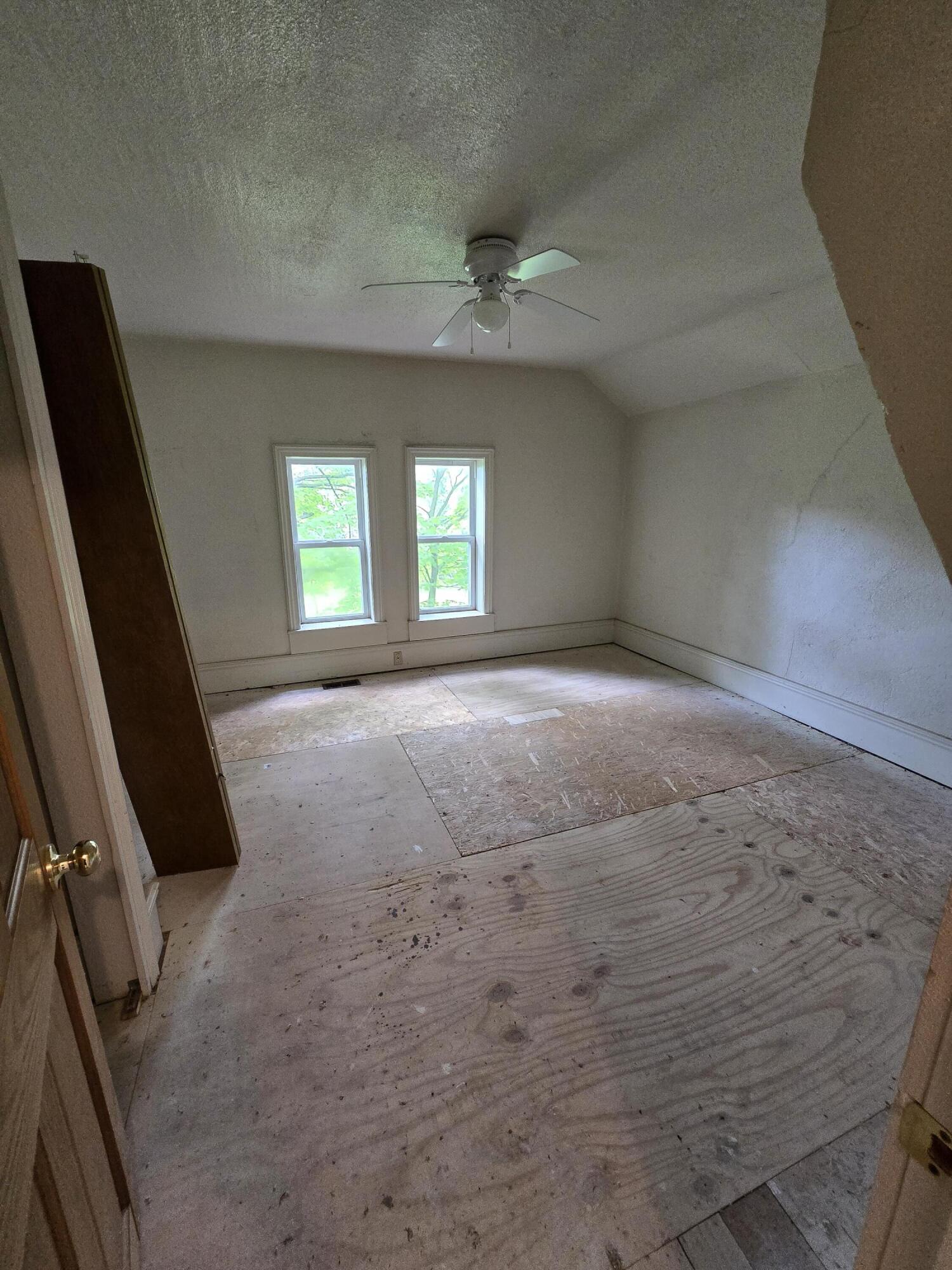 8733 S Cochran Avenue Property Photo 15