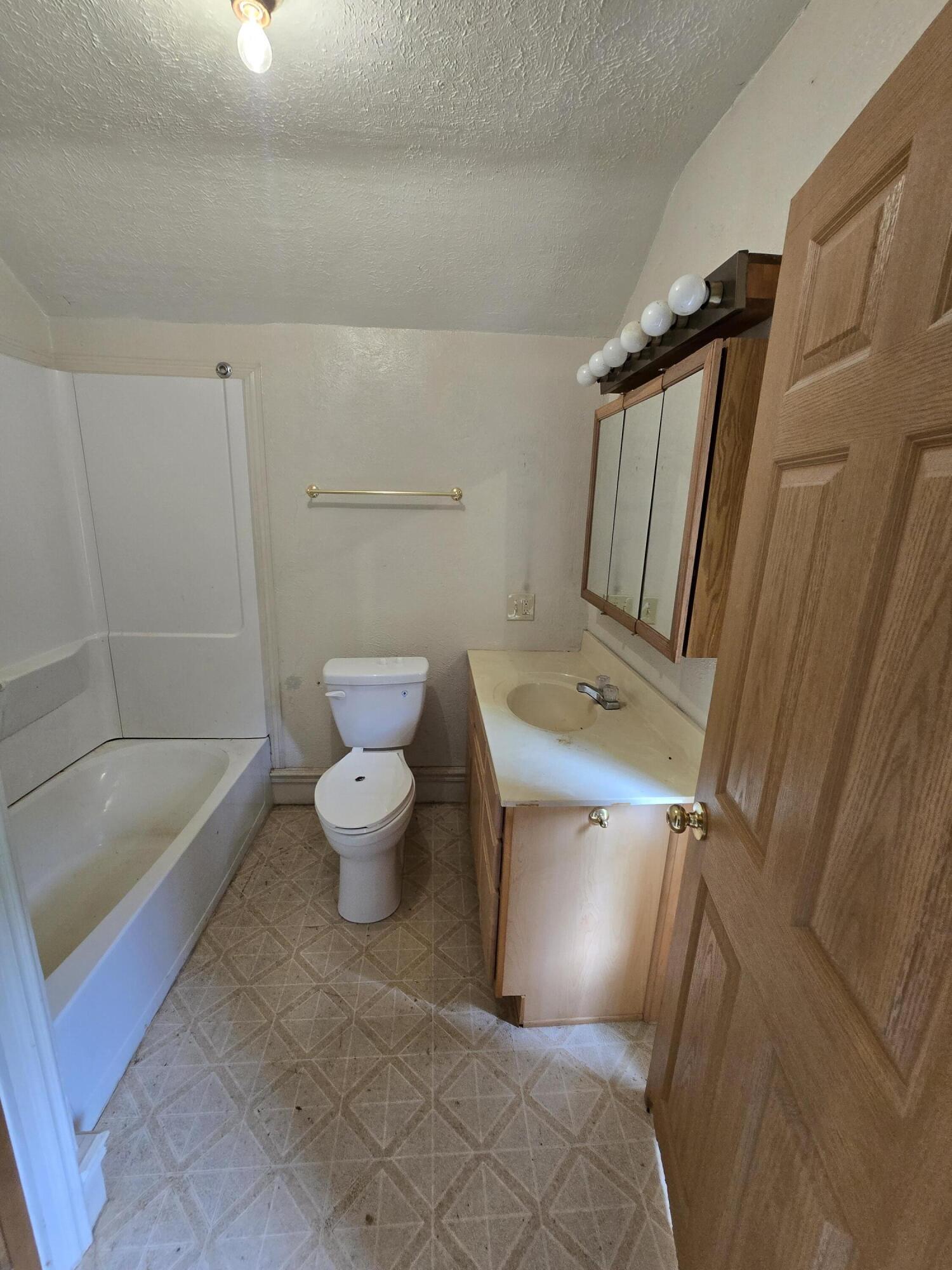 8733 S Cochran Avenue Property Photo 17