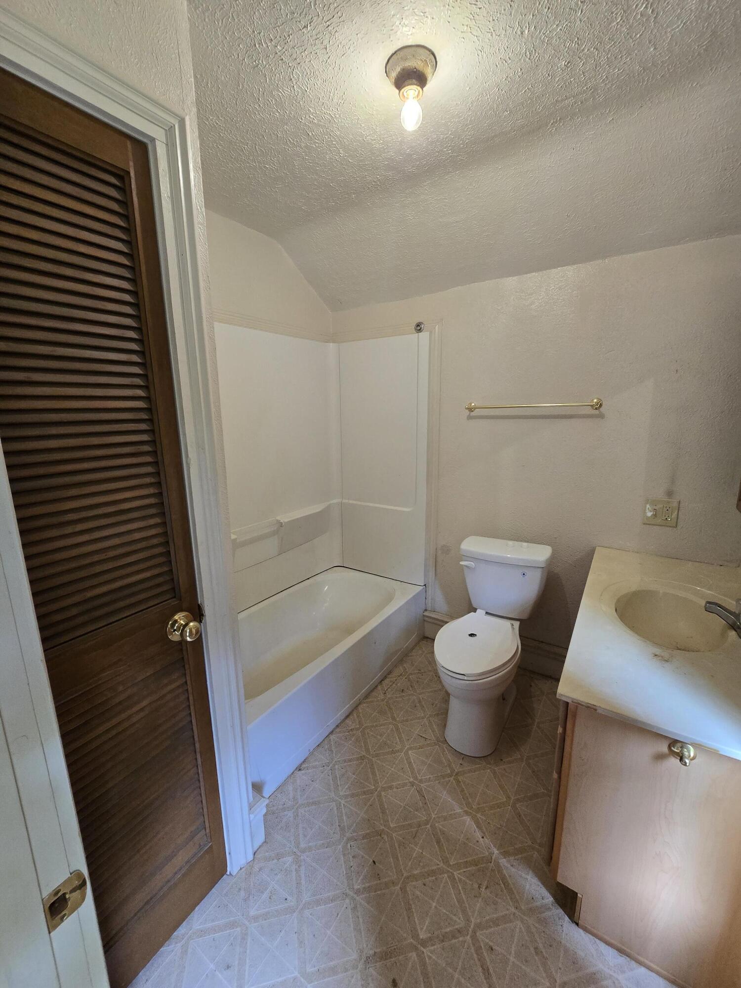 8733 S Cochran Avenue Property Photo 18