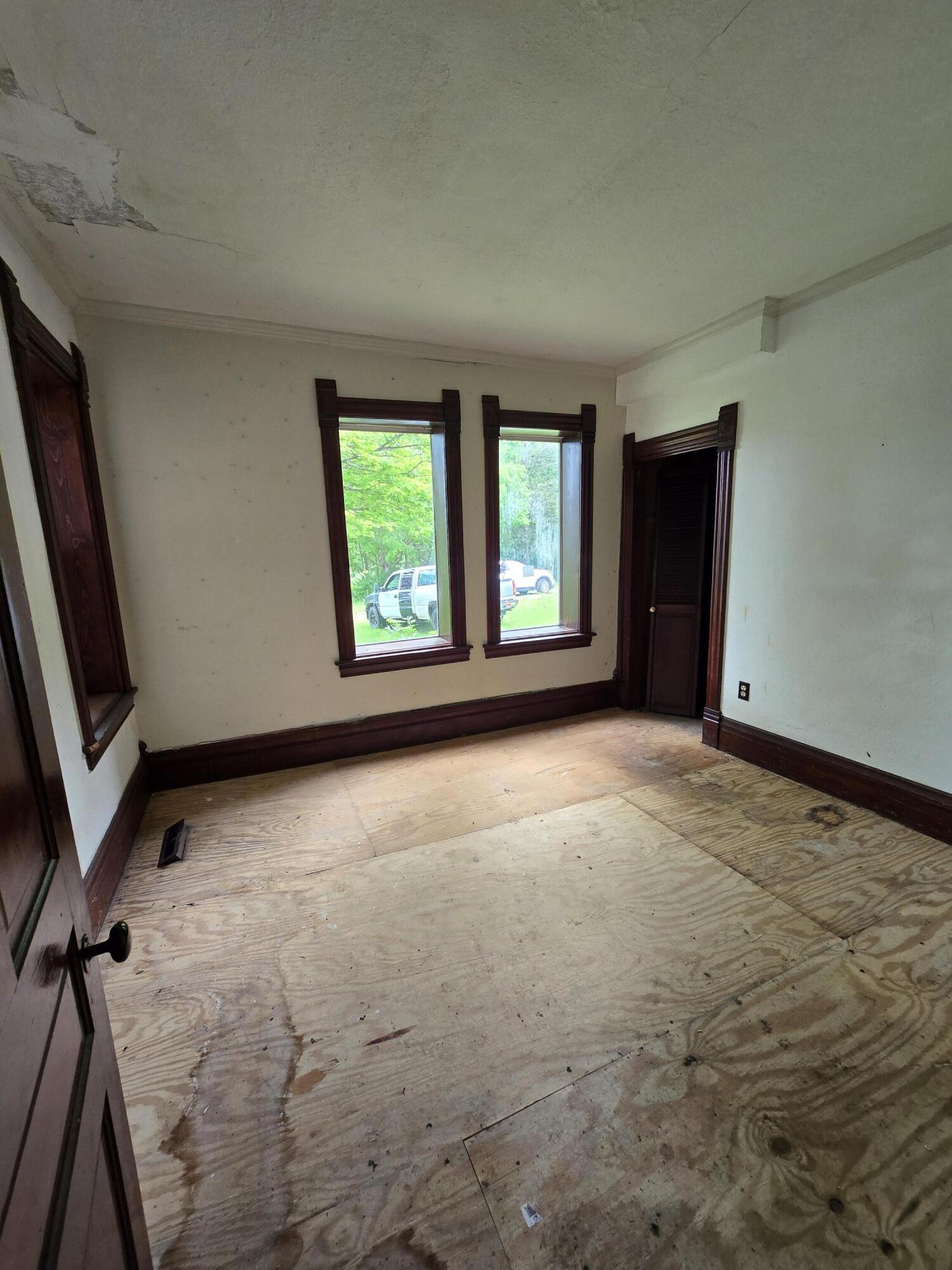 8733 S Cochran Avenue Property Photo 20