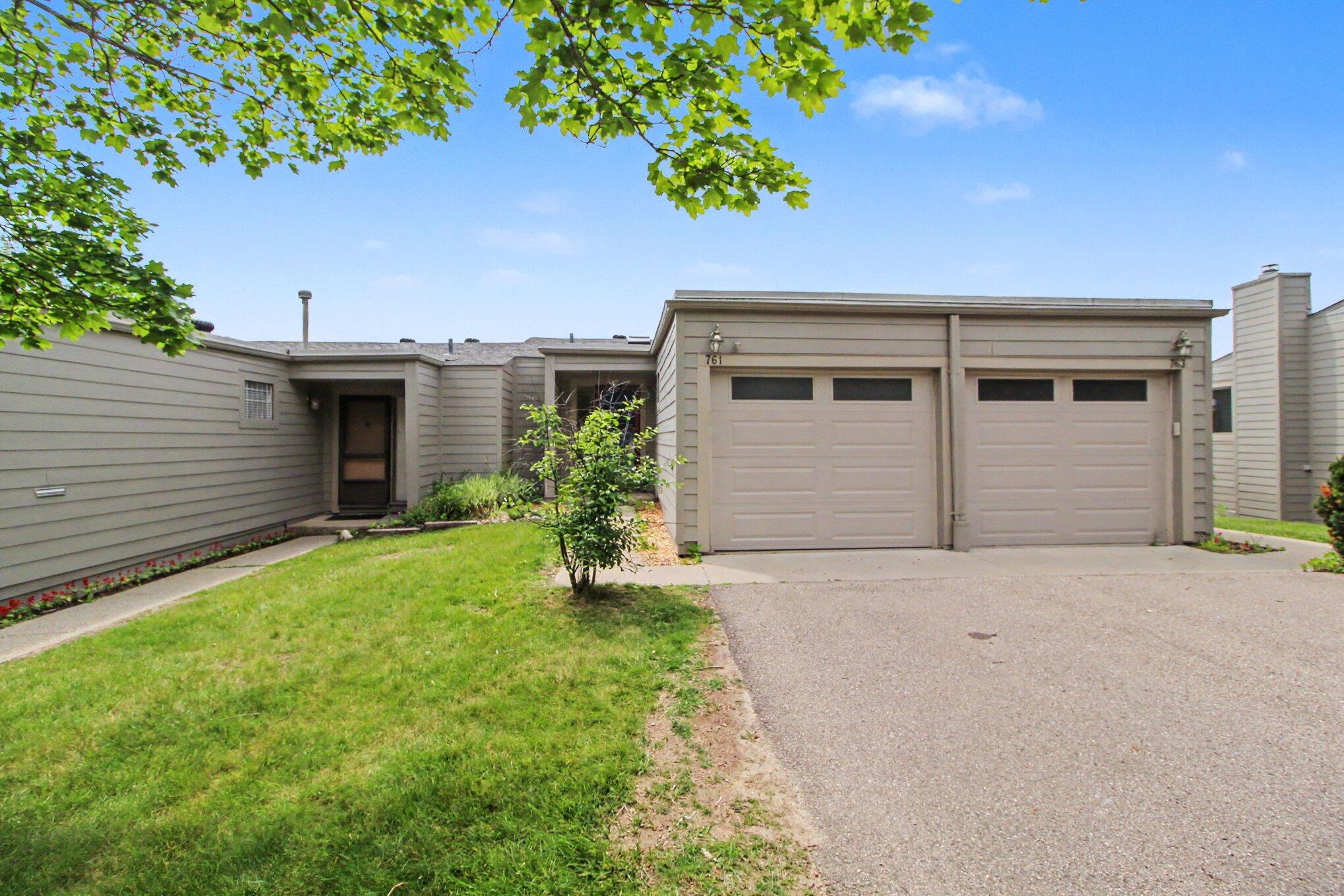 761 Skynob Drive Property Photo 2